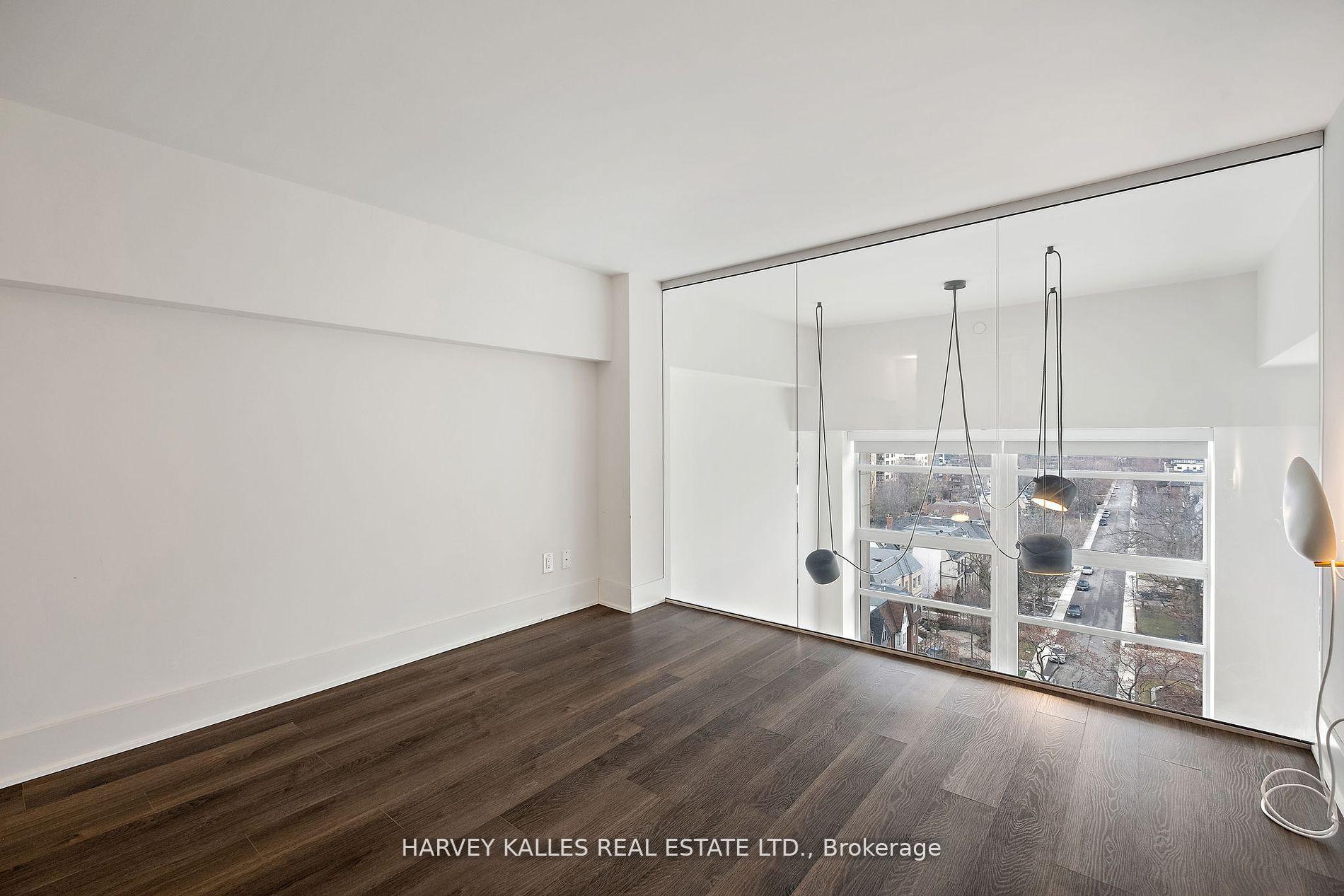 Photo 26 of Unit 821, 111 St Clair Avenue W, Toronto, Yonge-St. Clair — HOMEH