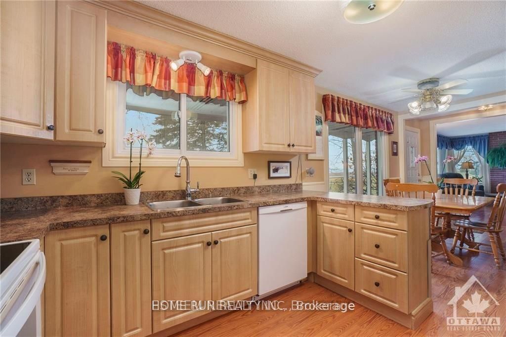 Photo 6 of 2494 Upper Dwyer Hill Road, Ottawa, Huntley Ward (North West) — HOMEH