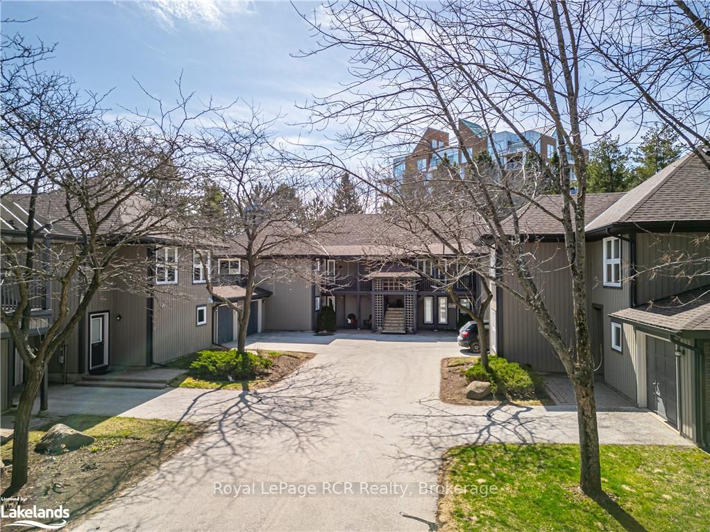 Photo 4 of 390 Mariners Way, Collingwood — HOMEH