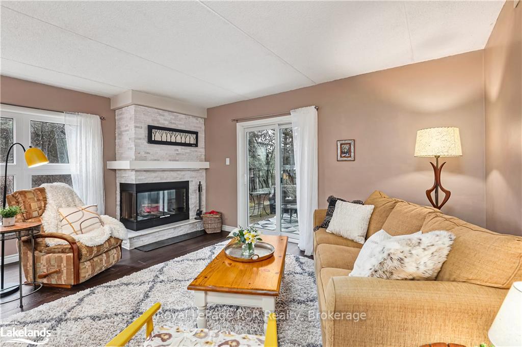 Photo 11 of 390 Mariners Way, Collingwood — HOMEH