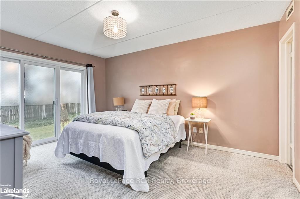 Photo 16 of 390 Mariners Way, Collingwood — HOMEH