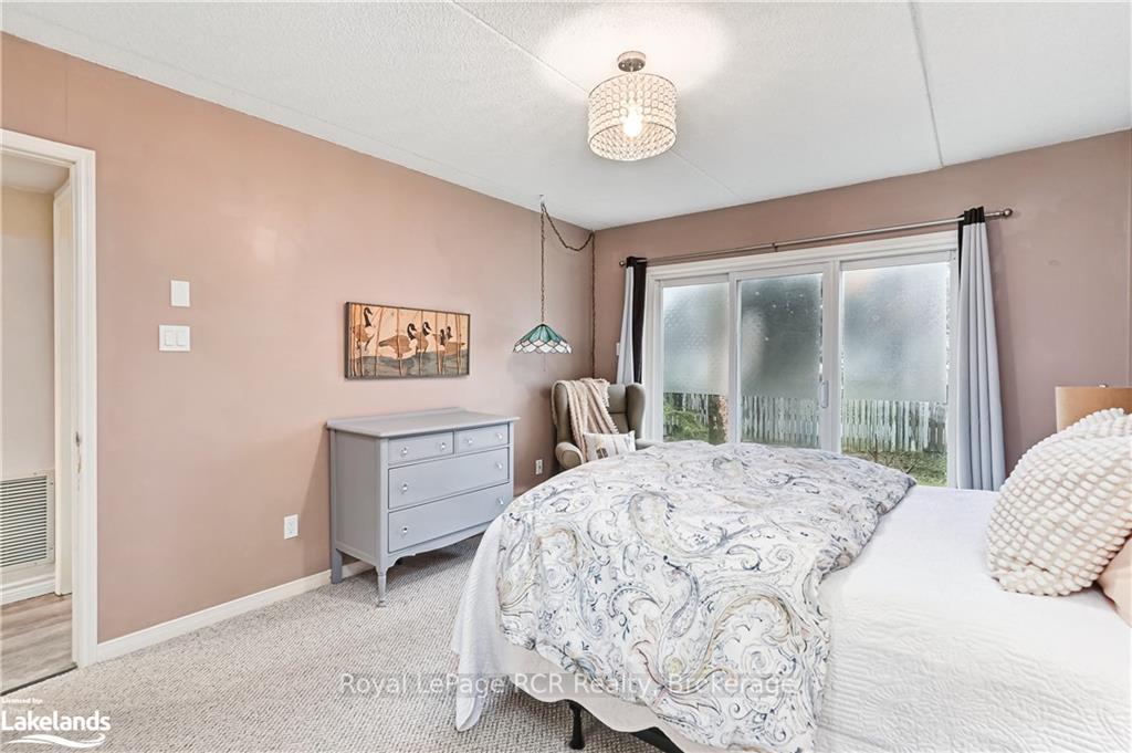 Photo 17 of 390 Mariners Way, Collingwood — HOMEH