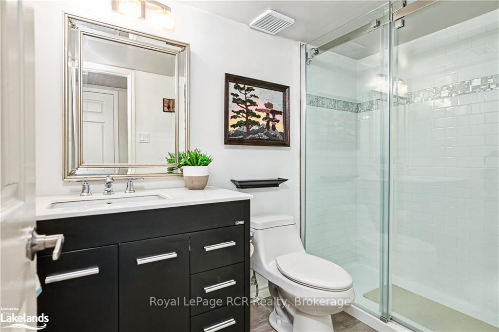 Photo 22 of 390 Mariners Way, Collingwood — HOMEH