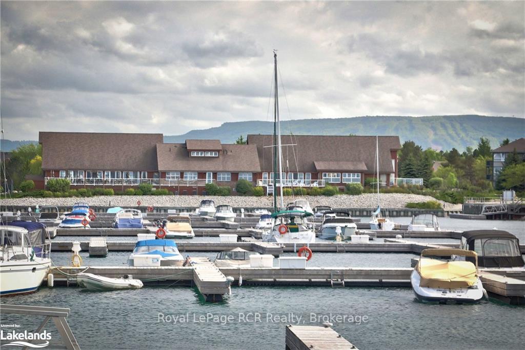 Photo 35 of 390 Mariners Way, Collingwood — HOMEH