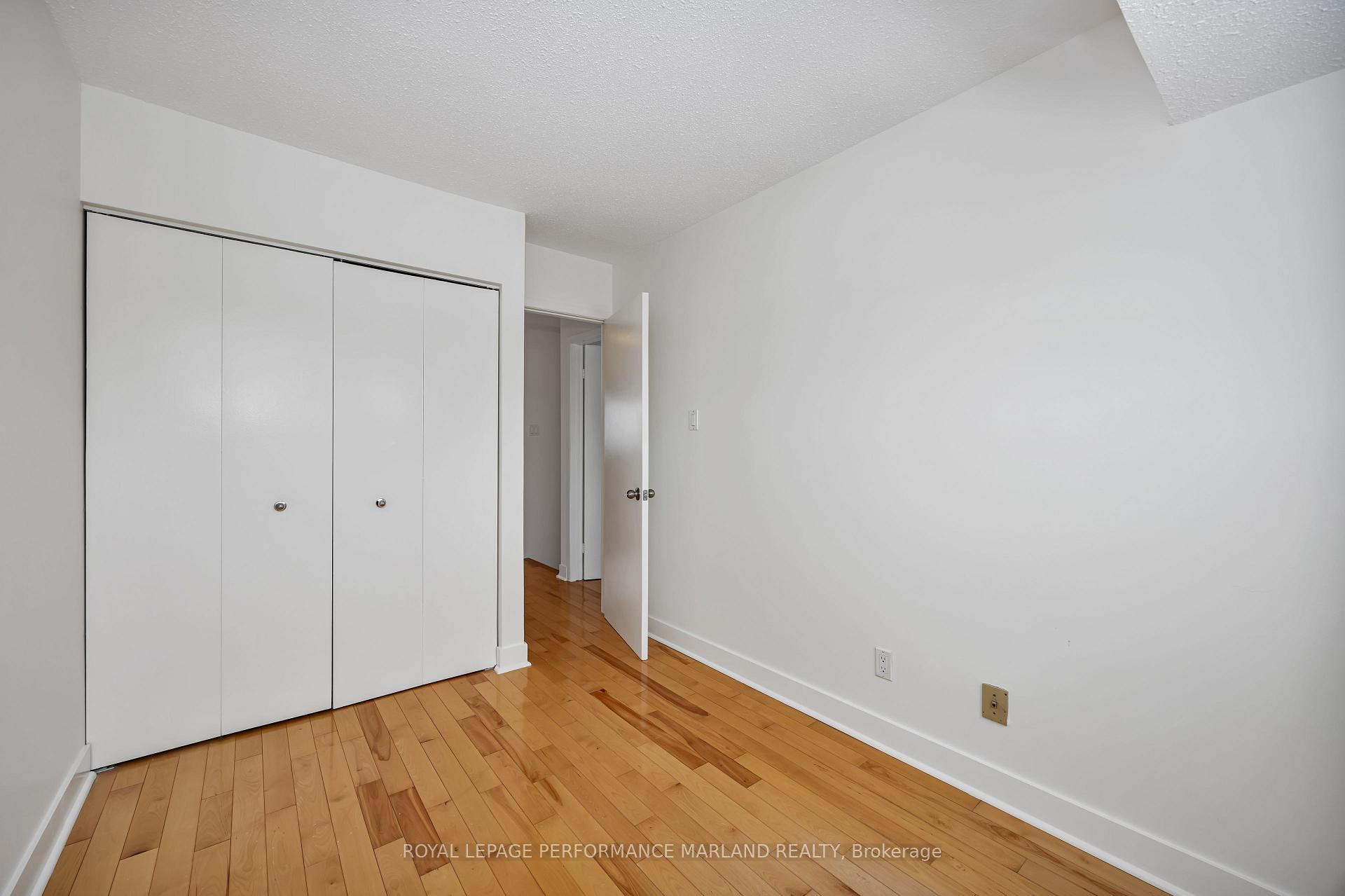Photo 14 of Unit 46, 1402 Ballard Court, Ottawa, Pineview — HOMEH