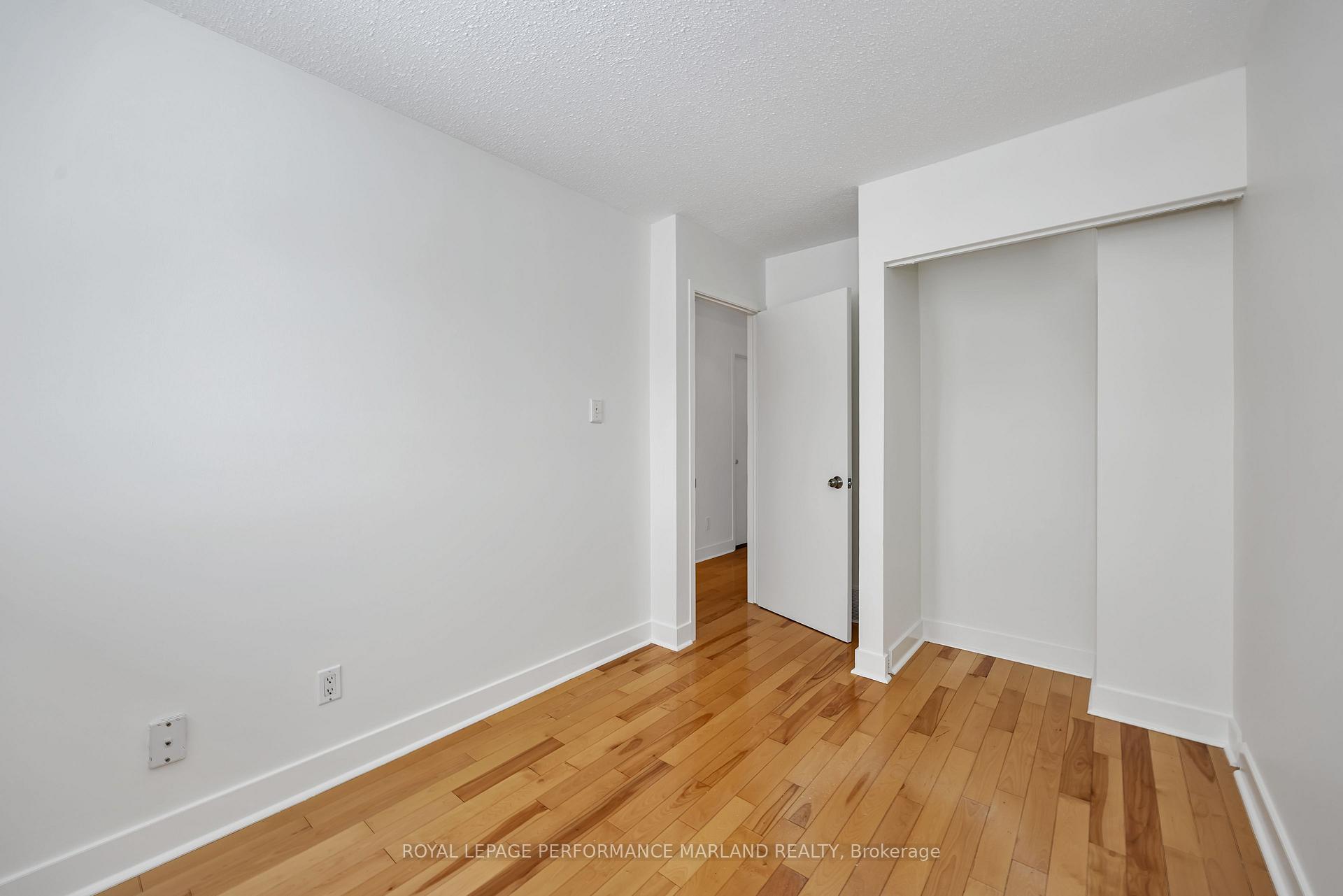 Photo 16 of Unit 46, 1402 Ballard Court, Ottawa, Pineview — HOMEH