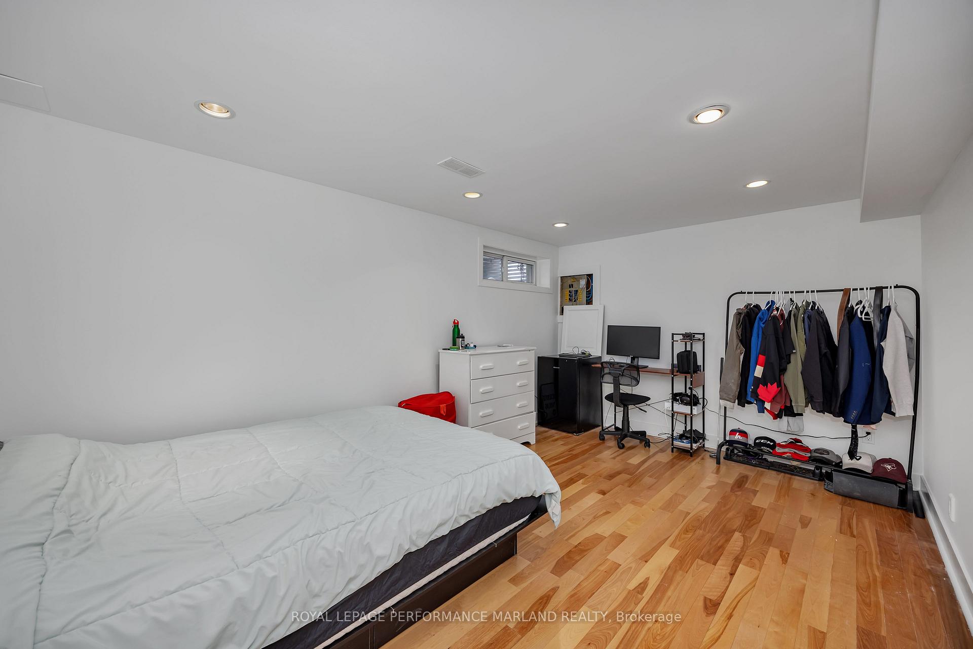 Photo 19 of Unit 46, 1402 Ballard Court, Ottawa, Pineview — HOMEH