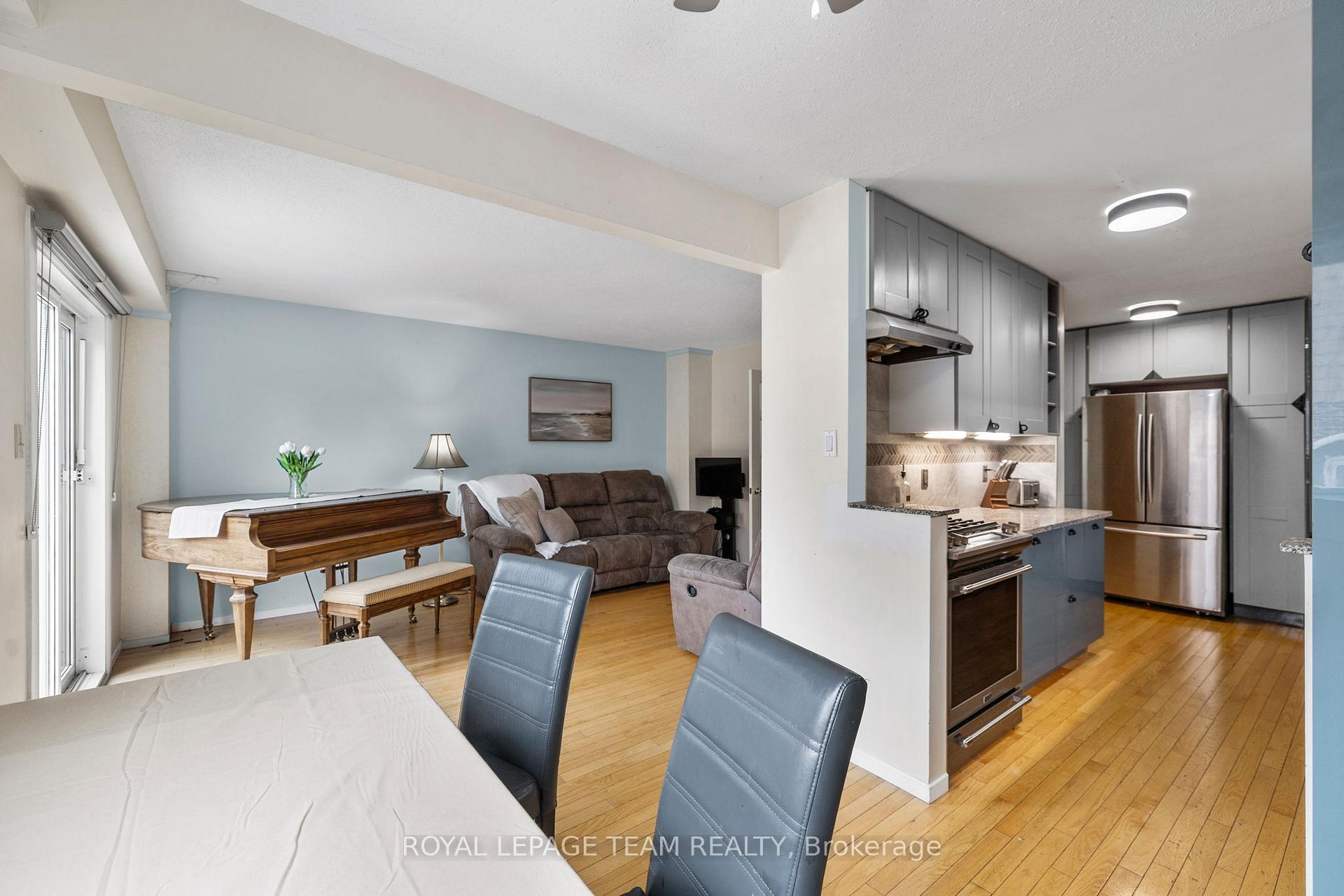 Photo 11 of 2245 Orient Park Drive, Ottawa, Blackburn Hamlet (South) — HOMEH