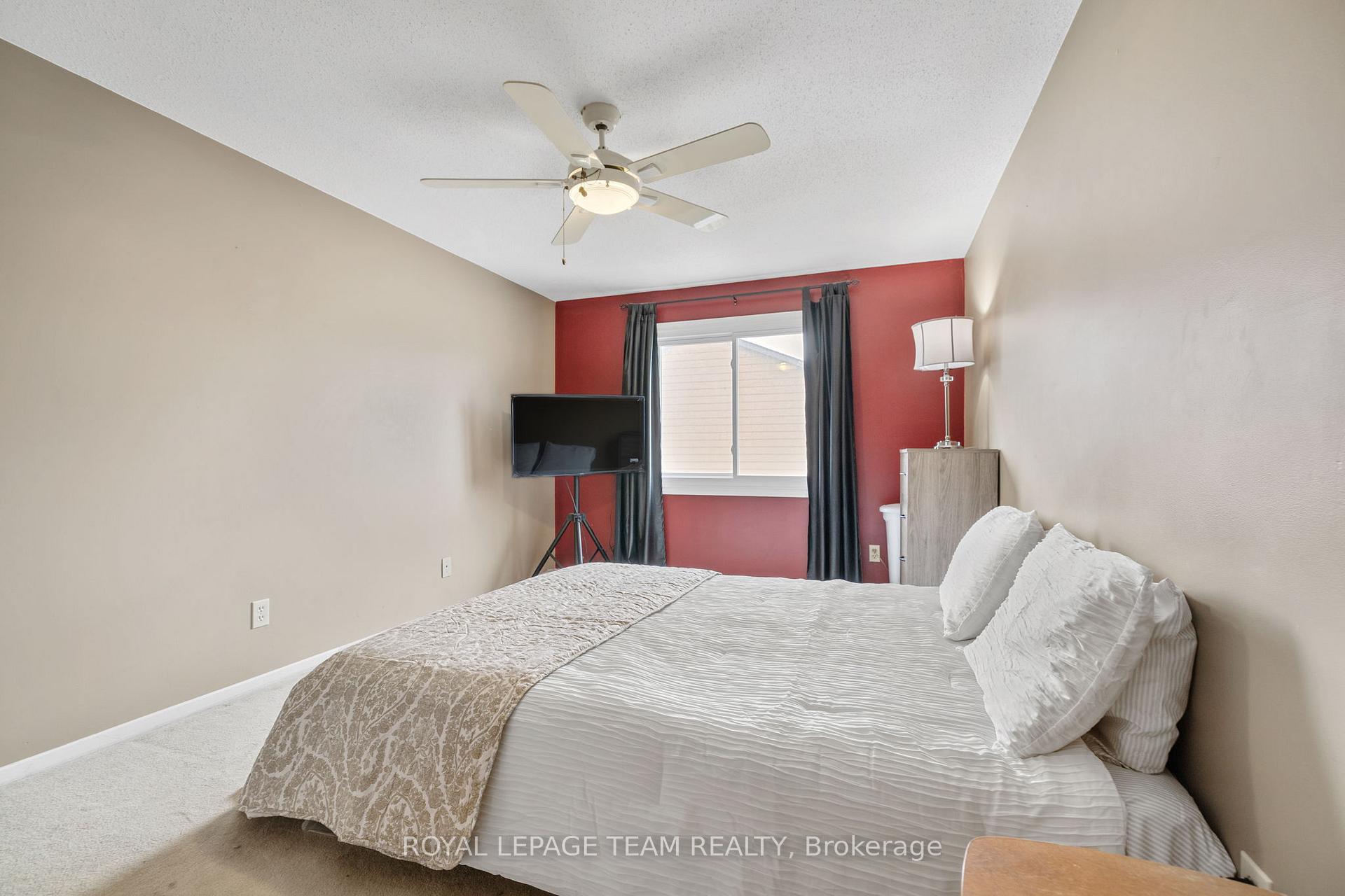 Photo 20 of 2245 Orient Park Drive, Ottawa, Blackburn Hamlet (South) — HOMEH