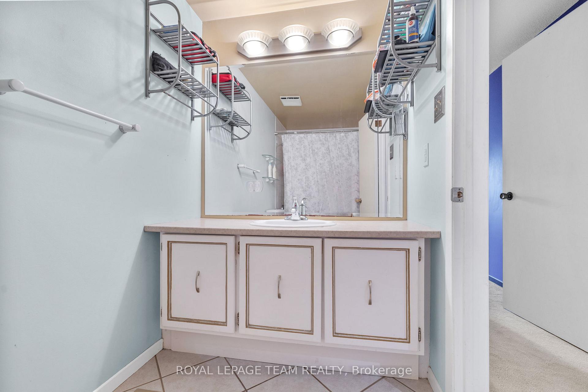 Photo 24 of 2245 Orient Park Drive, Ottawa, Blackburn Hamlet (South) — HOMEH