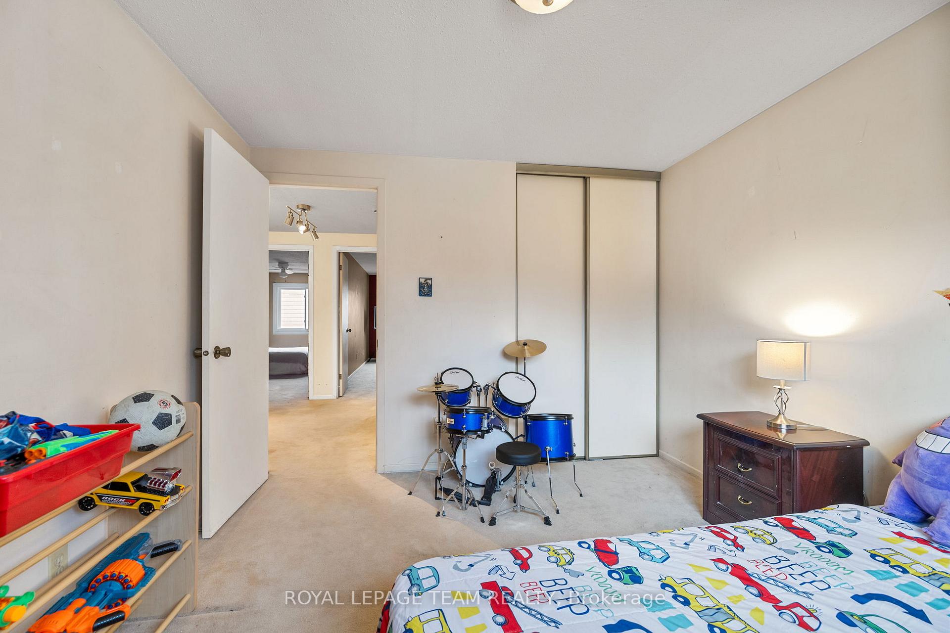 Photo 26 of 2245 Orient Park Drive, Ottawa, Blackburn Hamlet (South) — HOMEH
