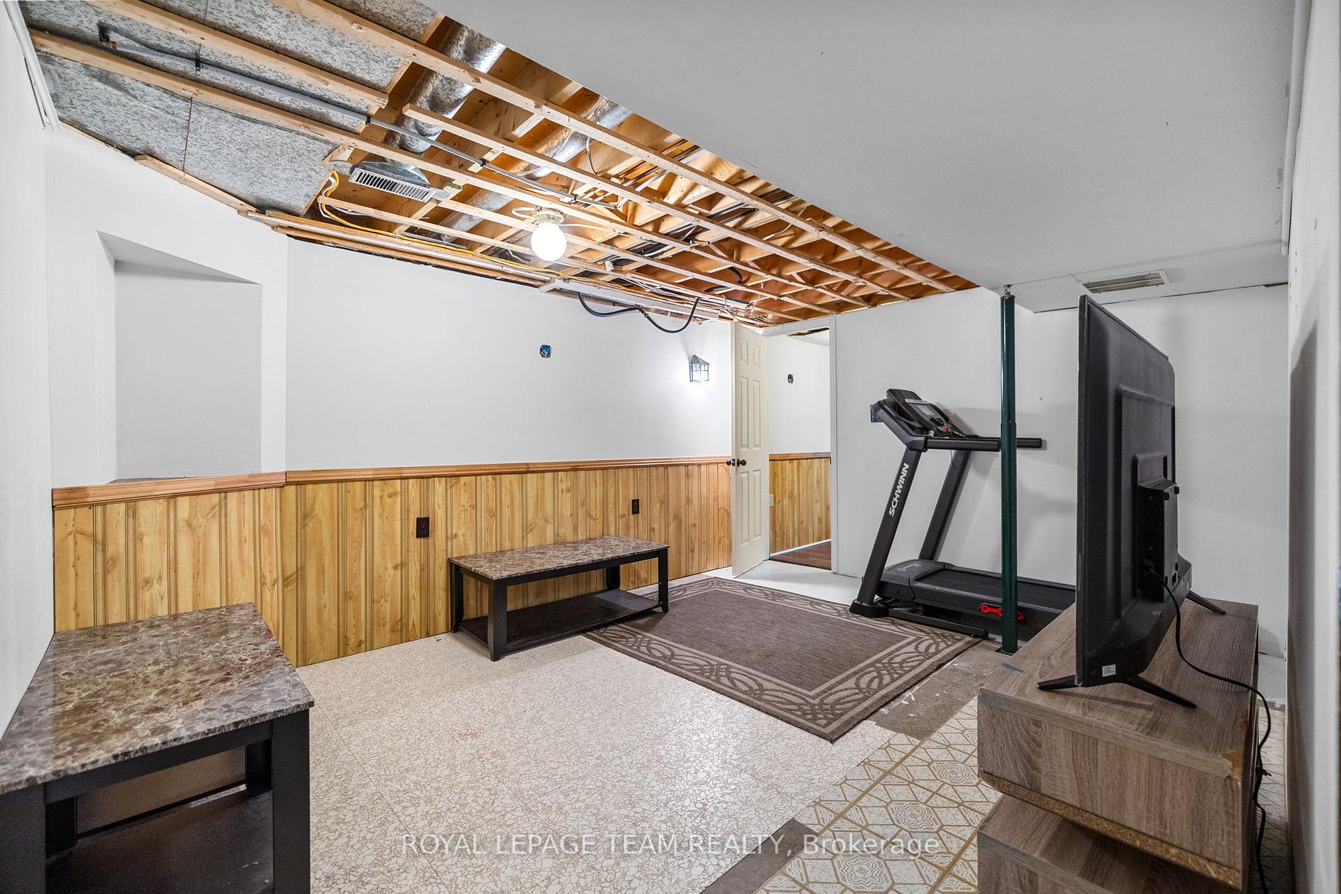 Photo 28 of 2245 Orient Park Drive, Ottawa, Blackburn Hamlet (South) — HOMEH