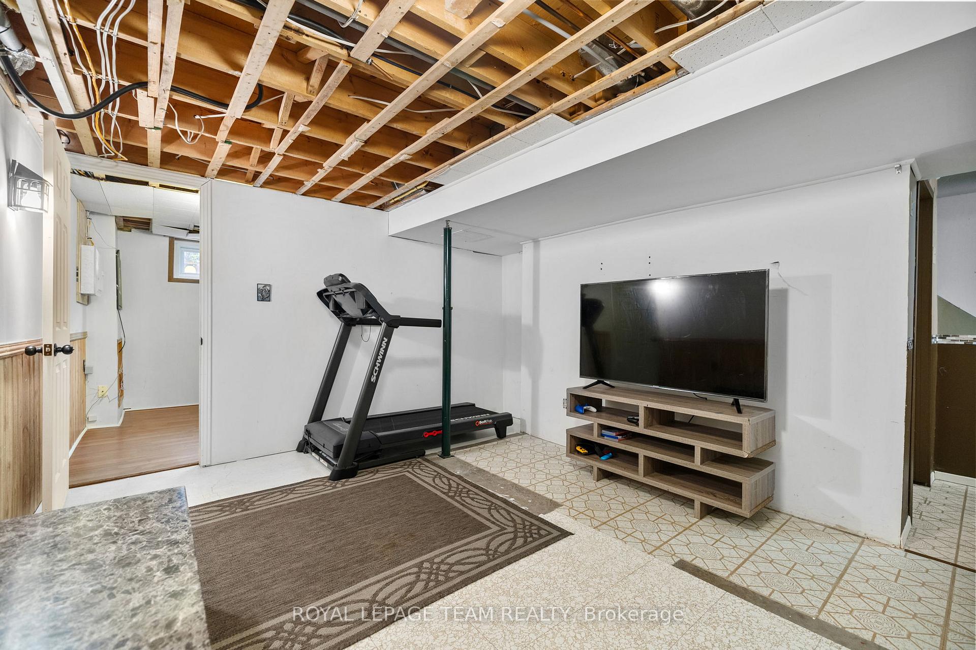 Photo 29 of 2245 Orient Park Drive, Ottawa, Blackburn Hamlet (South) — HOMEH