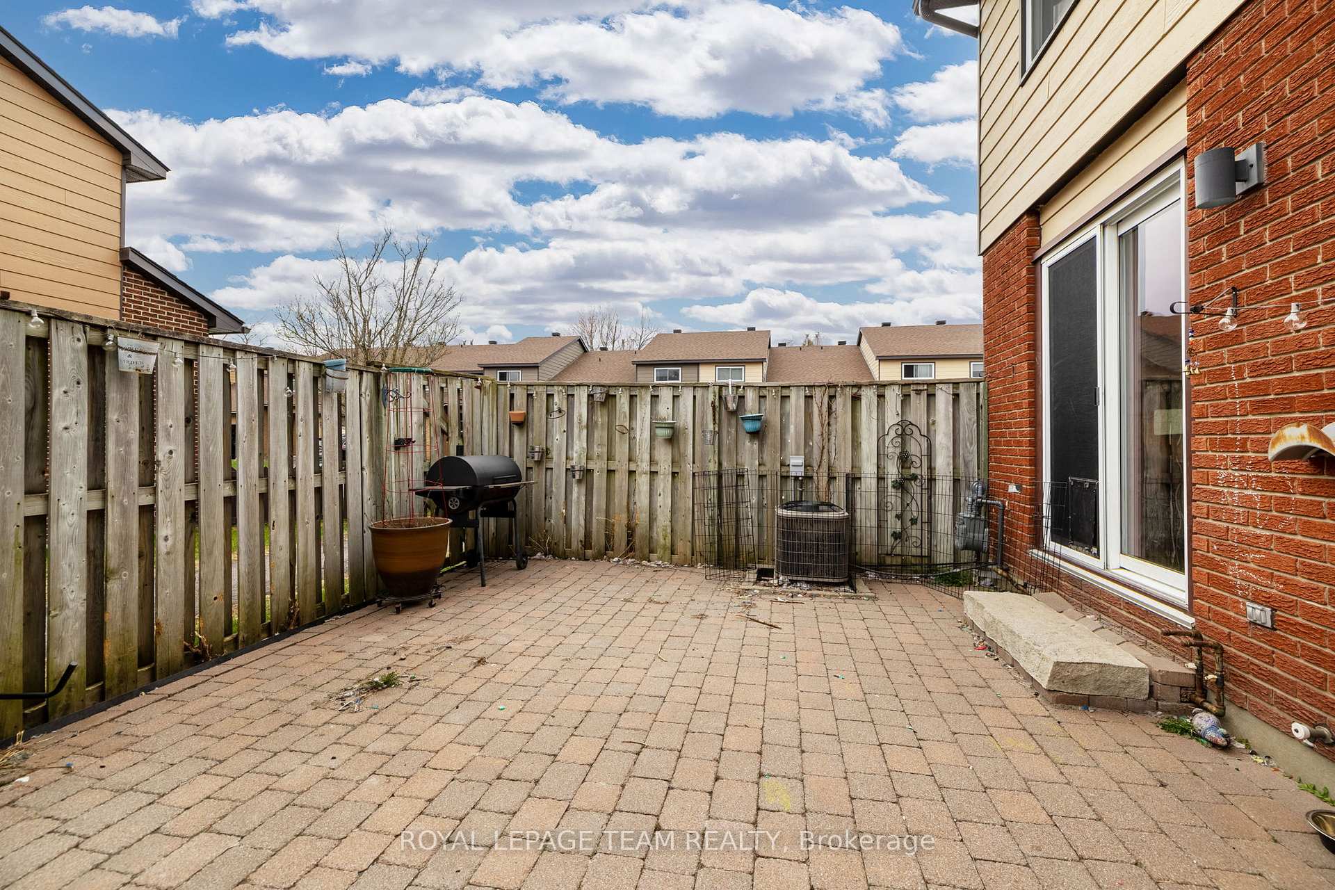 Photo 35 of 2245 Orient Park Drive, Ottawa, Blackburn Hamlet (South) — HOMEH