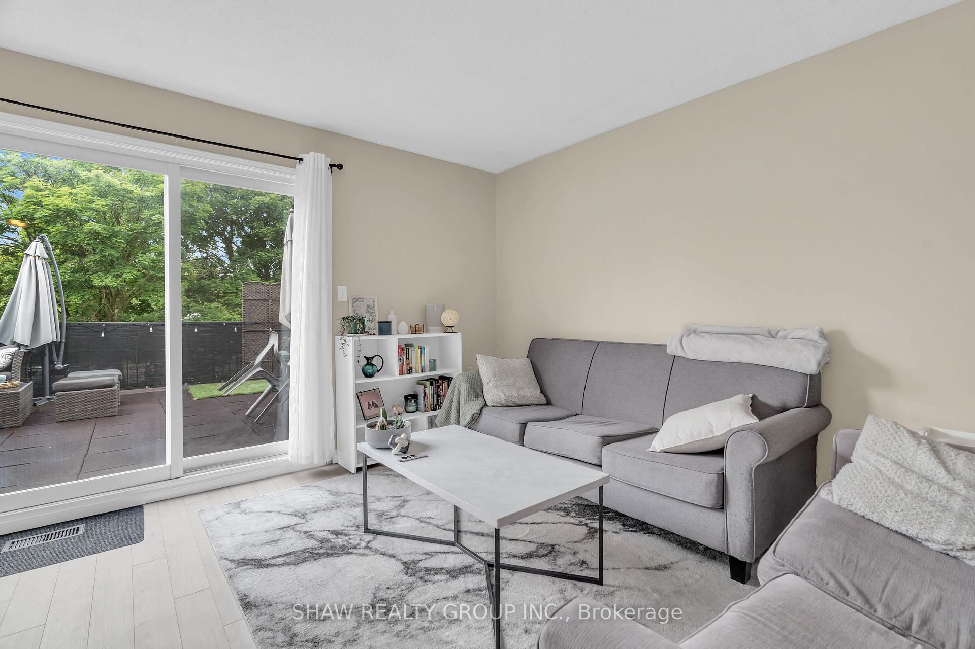Photo 6 of Unit 11, 410 Pioneer Drive, Kitchener — HOMEH