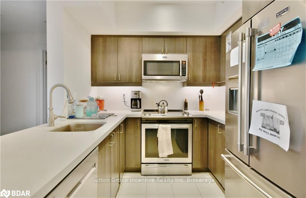 Photo 8 of Unit 608, 299 Cundles Road East, Barrie, Little Lake — HOMEH