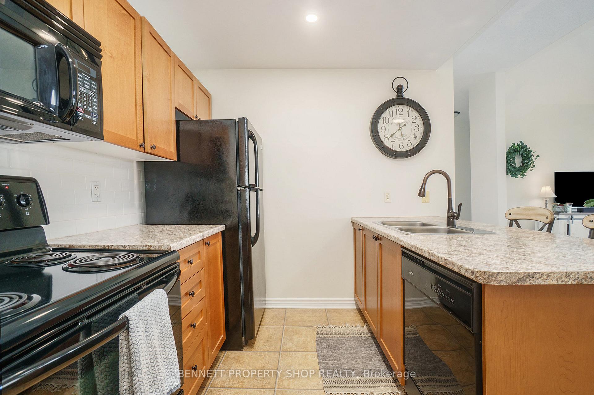 Photo 7 of Unit F, 99 Crestway Drive, Ottawa, Barrhaven East — HOMEH