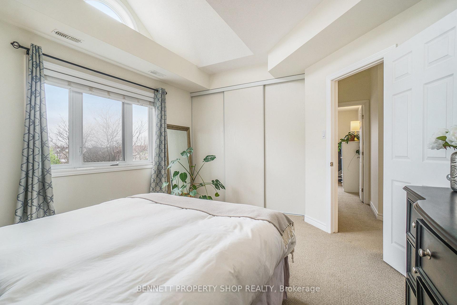 Photo 10 of Unit F, 99 Crestway Drive, Ottawa, Barrhaven East — HOMEH