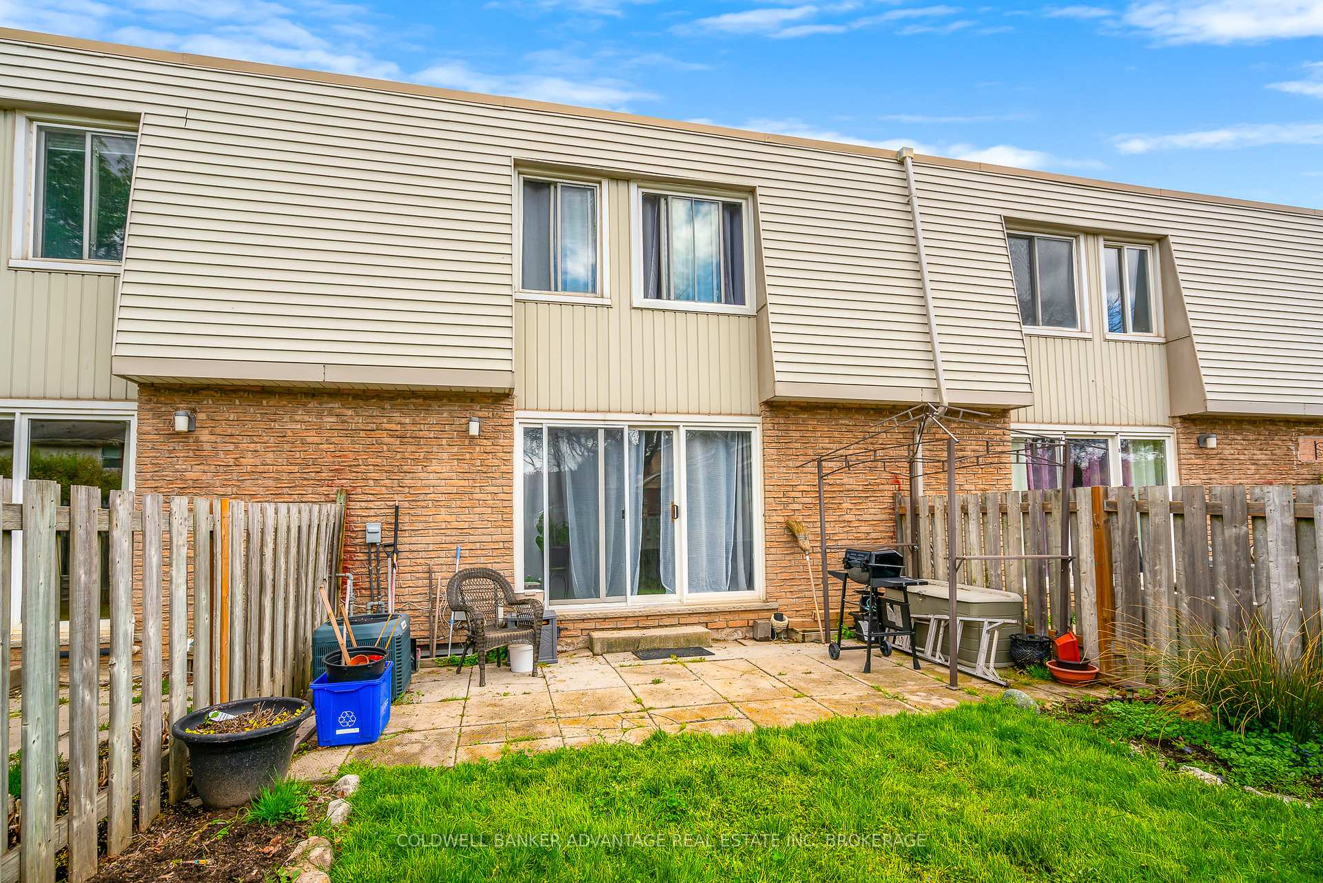 Photo 4 of Unit 185, 17 Old Pine Trail, St. Catharines, Carlton/Bunting — HOMEH