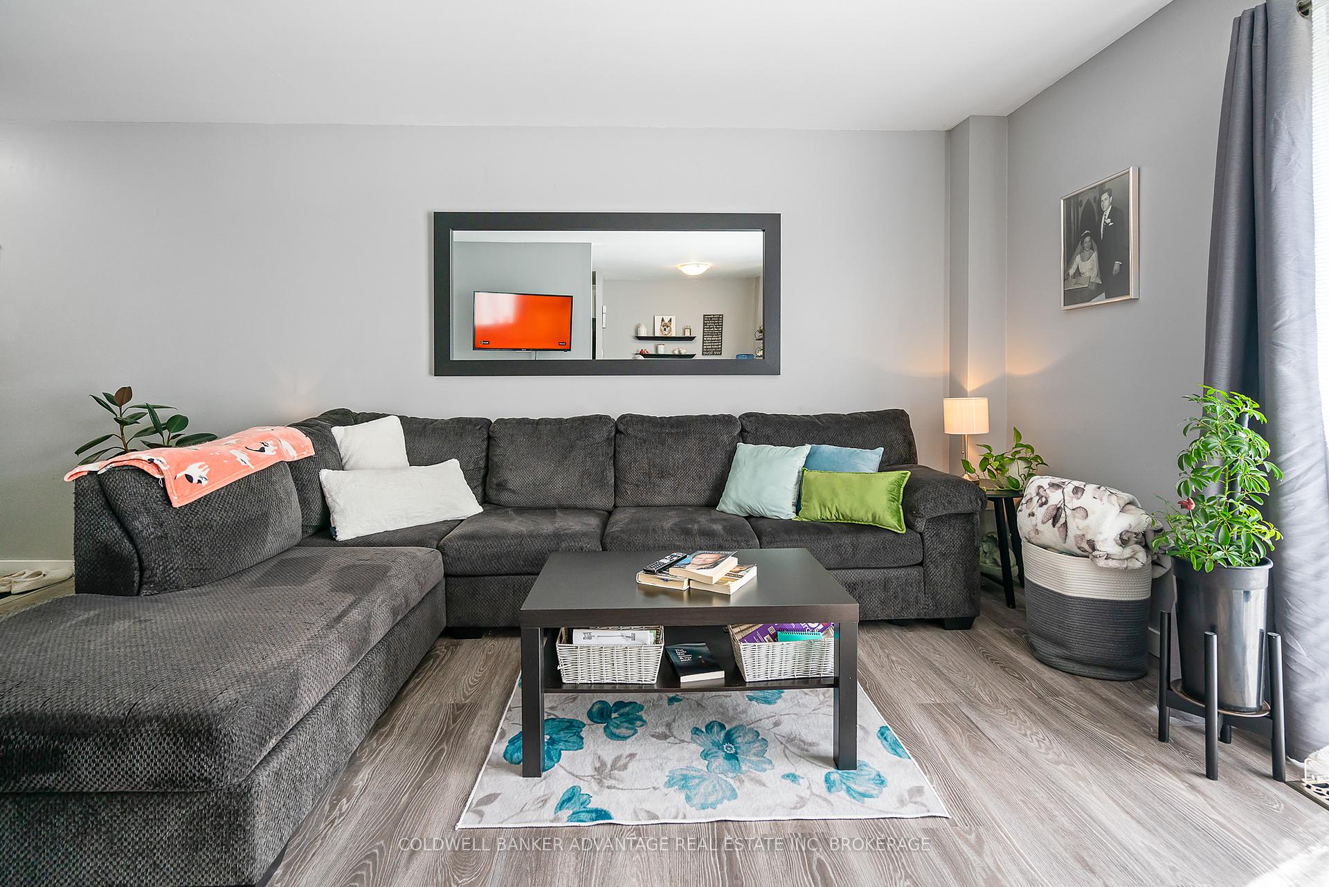 Photo 12 of Unit 185, 17 Old Pine Trail, St. Catharines, Carlton/Bunting — HOMEH