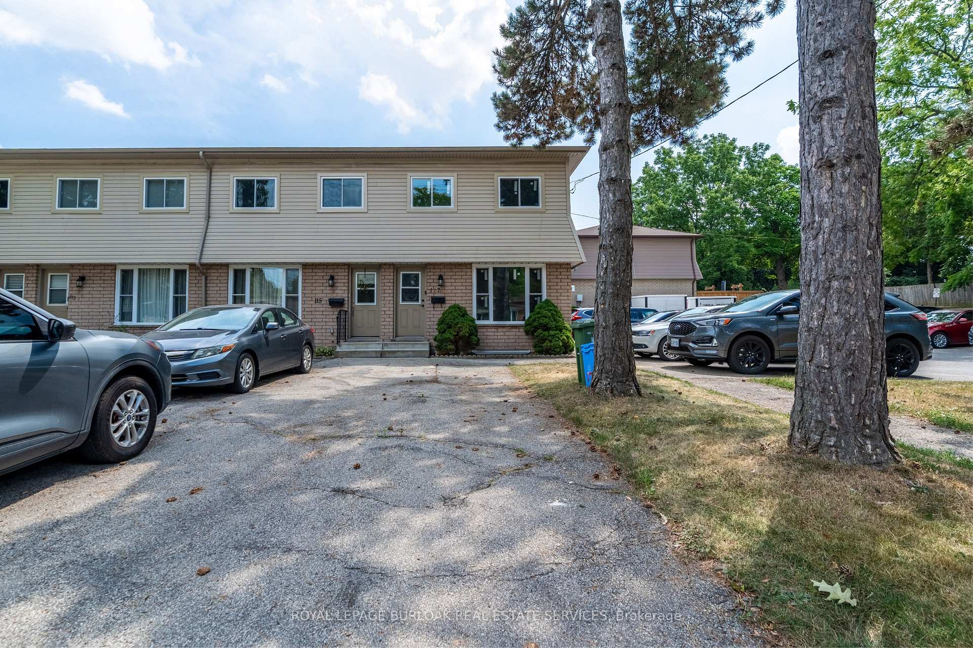 Front of Unit 16, 117 Bonaventure Drive