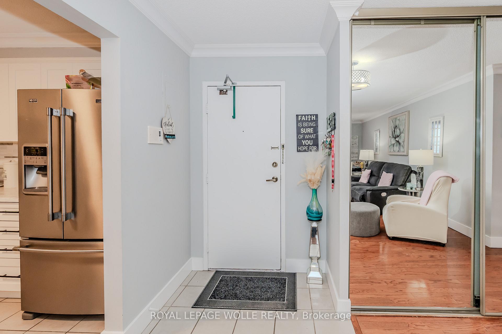 Photo 6 of Unit 801, 65 Westmount Road N, Waterloo — HOMEH