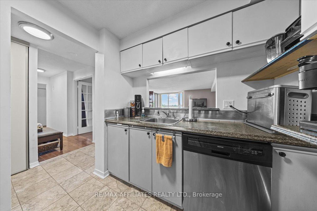 Photo 10 of Unit 613, 80 Sandcastle Drive, Ottawa, Leslie Park — HOMEH