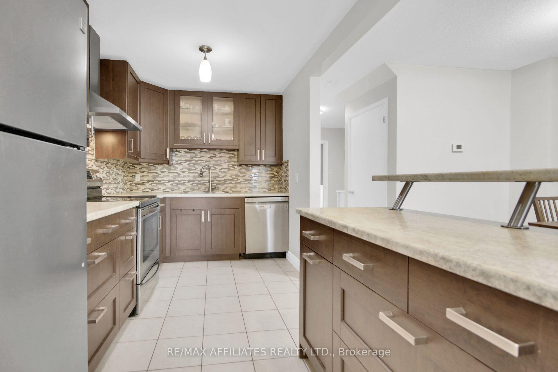 Photo 7 of 4 Baneberry Crescent, Ottawa, Kanata - Glencairn/Hazeldean — HOMEH