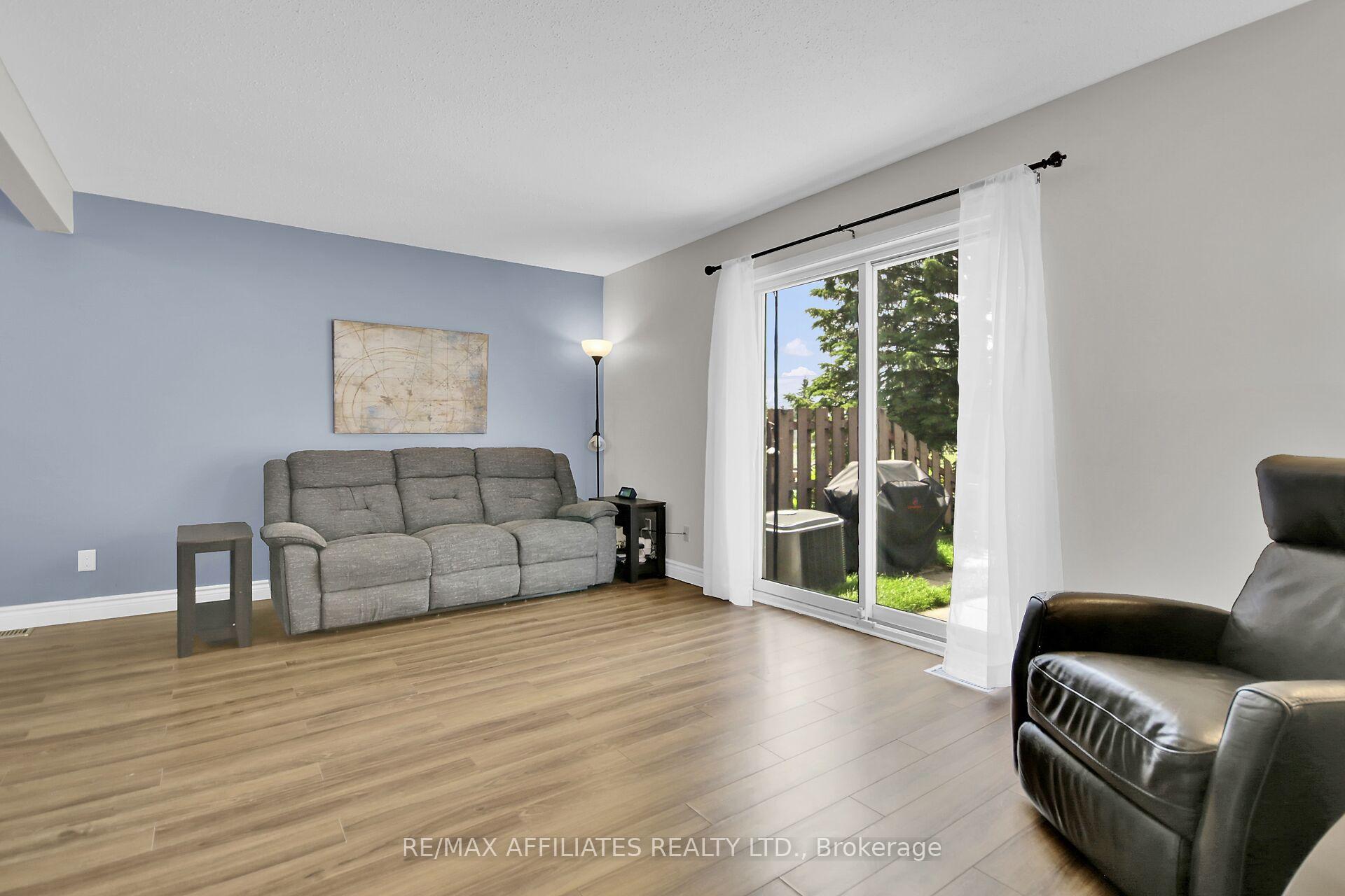 Photo 11 of 4 Baneberry Crescent, Ottawa, Kanata - Glencairn/Hazeldean — HOMEH