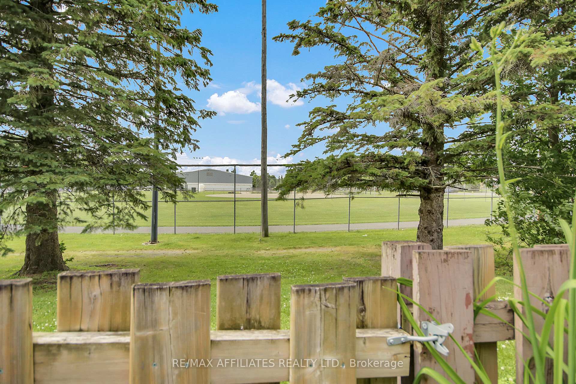 Photo 15 of 4 Baneberry Crescent, Ottawa, Kanata - Glencairn/Hazeldean — HOMEH