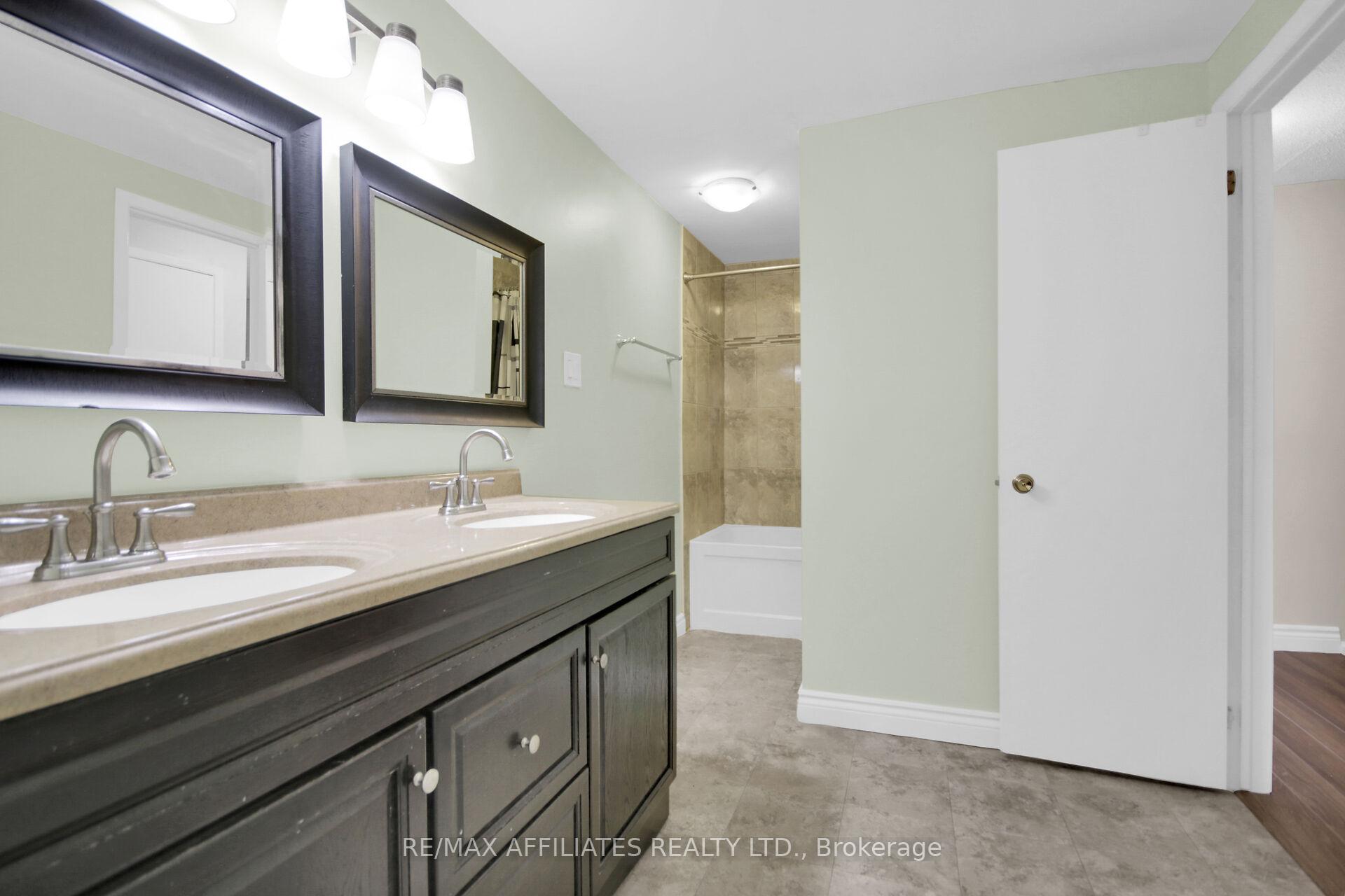 Photo 23 of 4 Baneberry Crescent, Ottawa, Kanata - Glencairn/Hazeldean — HOMEH