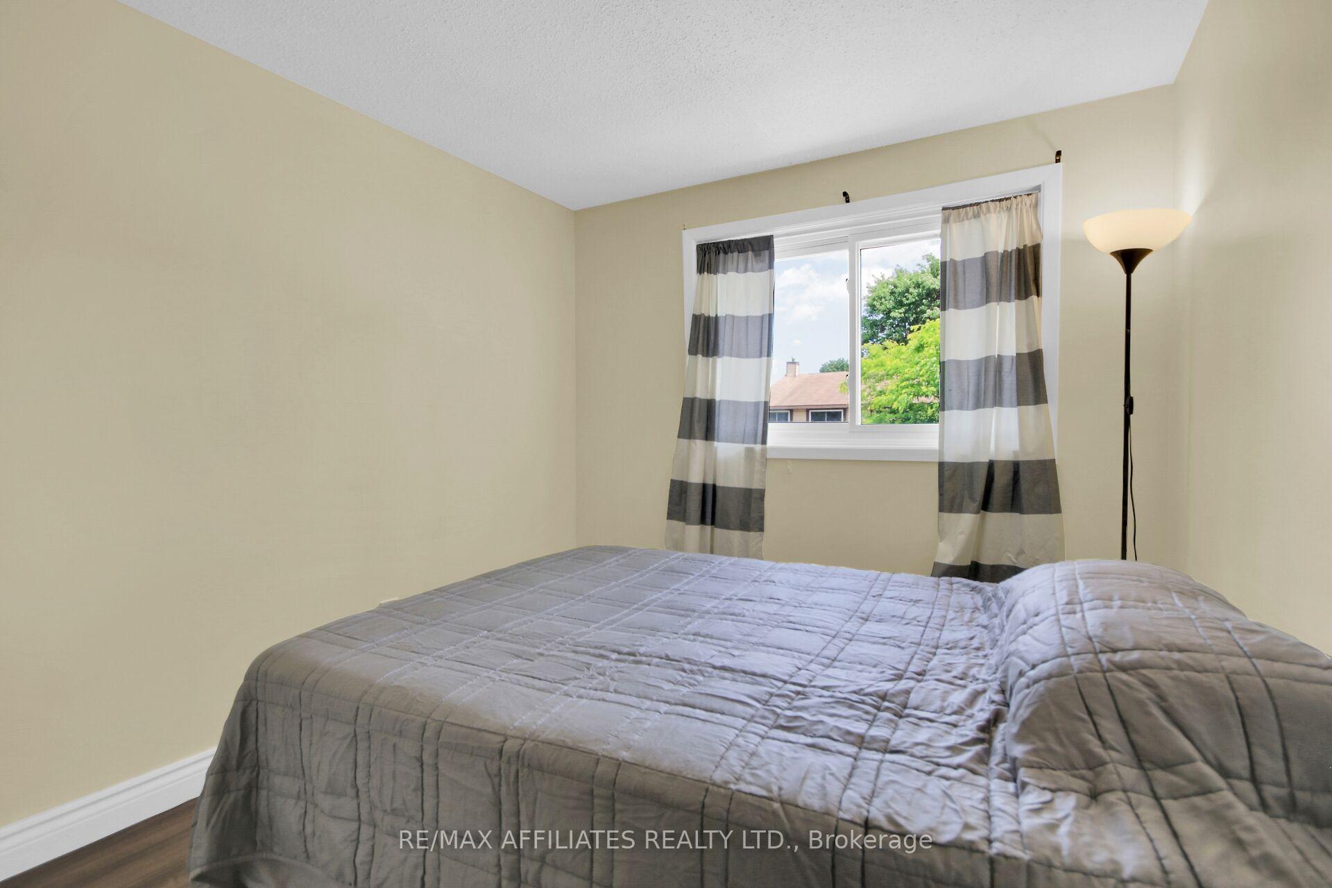 Photo 27 of 4 Baneberry Crescent, Ottawa, Kanata - Glencairn/Hazeldean — HOMEH