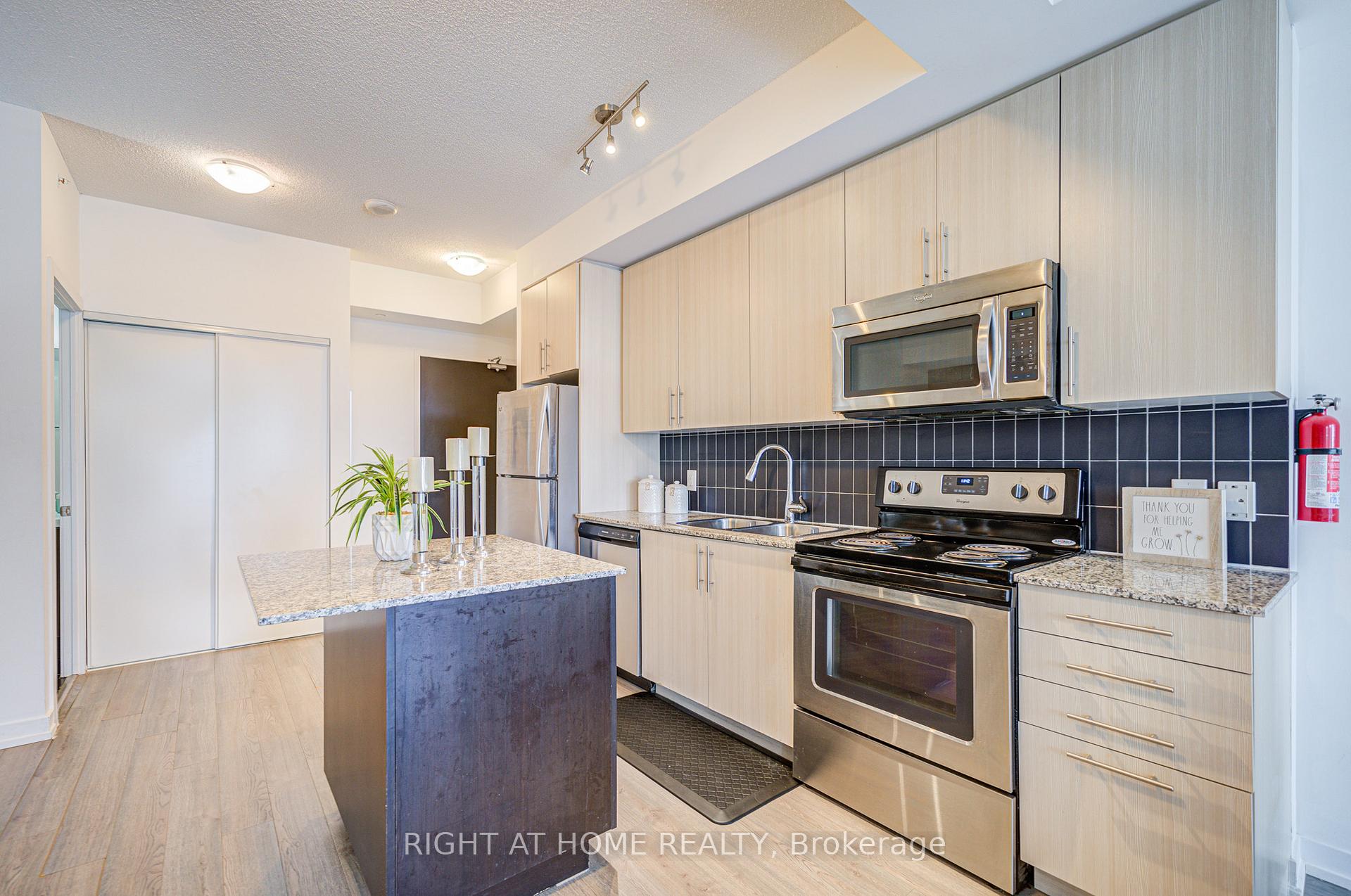 Photo 8 of Unit 405, 85 Duke Street W, Kitchener, City Commercial Core — HOMEH