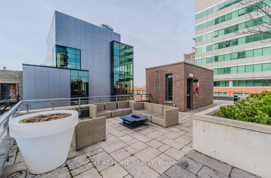 Photo 36 of Unit 405, 85 Duke Street W, Kitchener, City Commercial Core — HOMEH