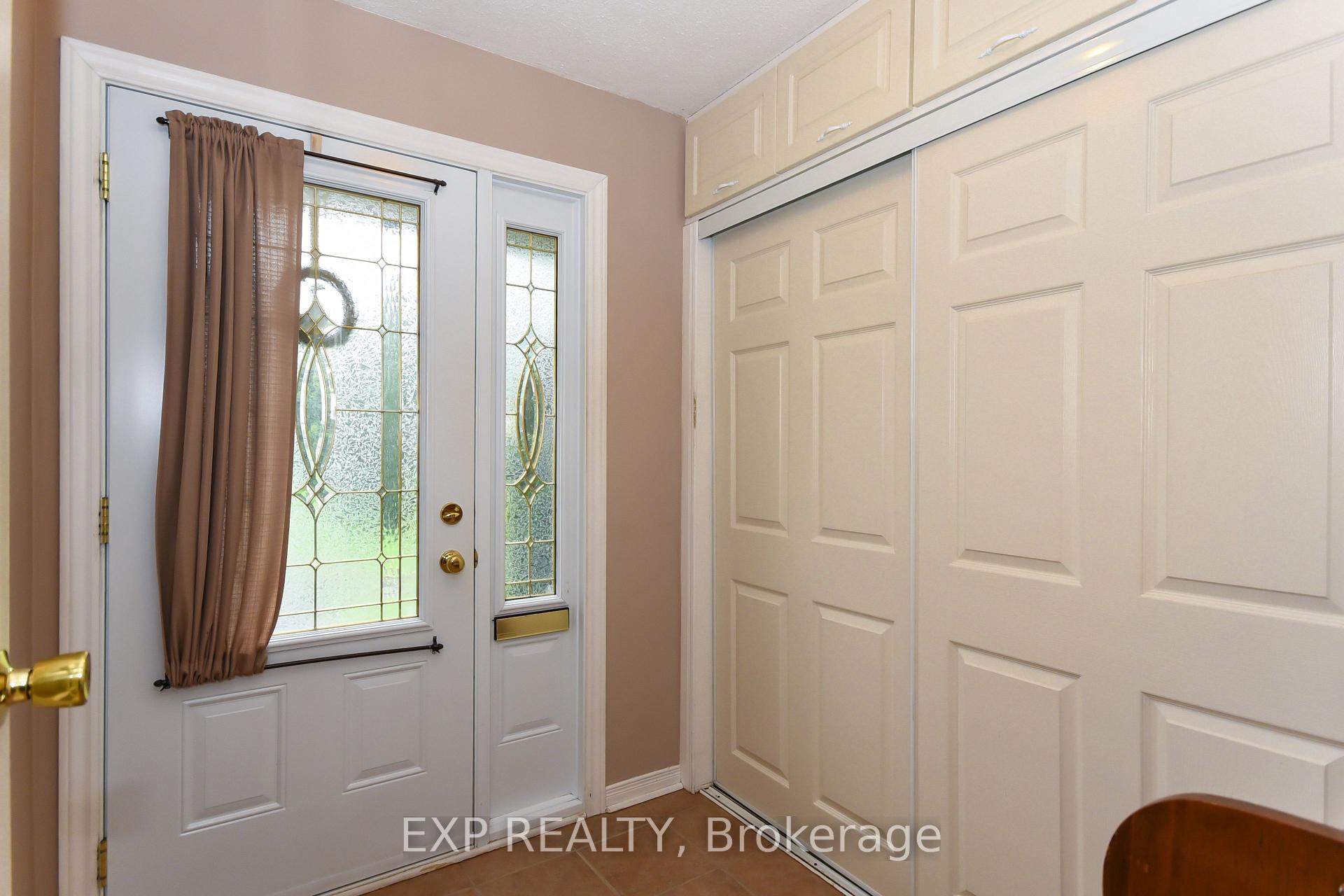 Photo 3 of 1627 Meadowbrook Road, Ottawa, Pineview — HOMEH