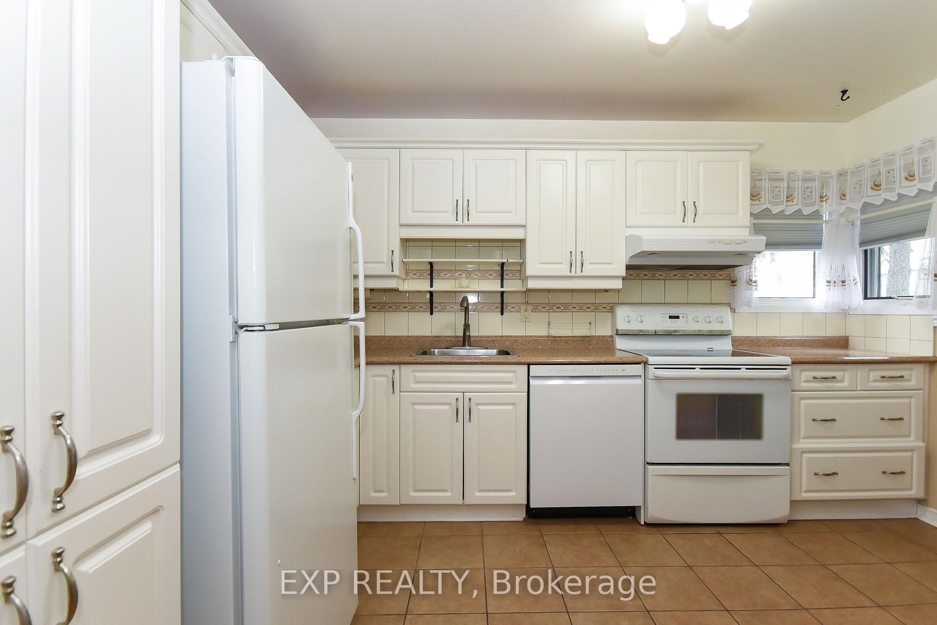 Photo 5 of 1627 Meadowbrook Road, Ottawa, Pineview — HOMEH