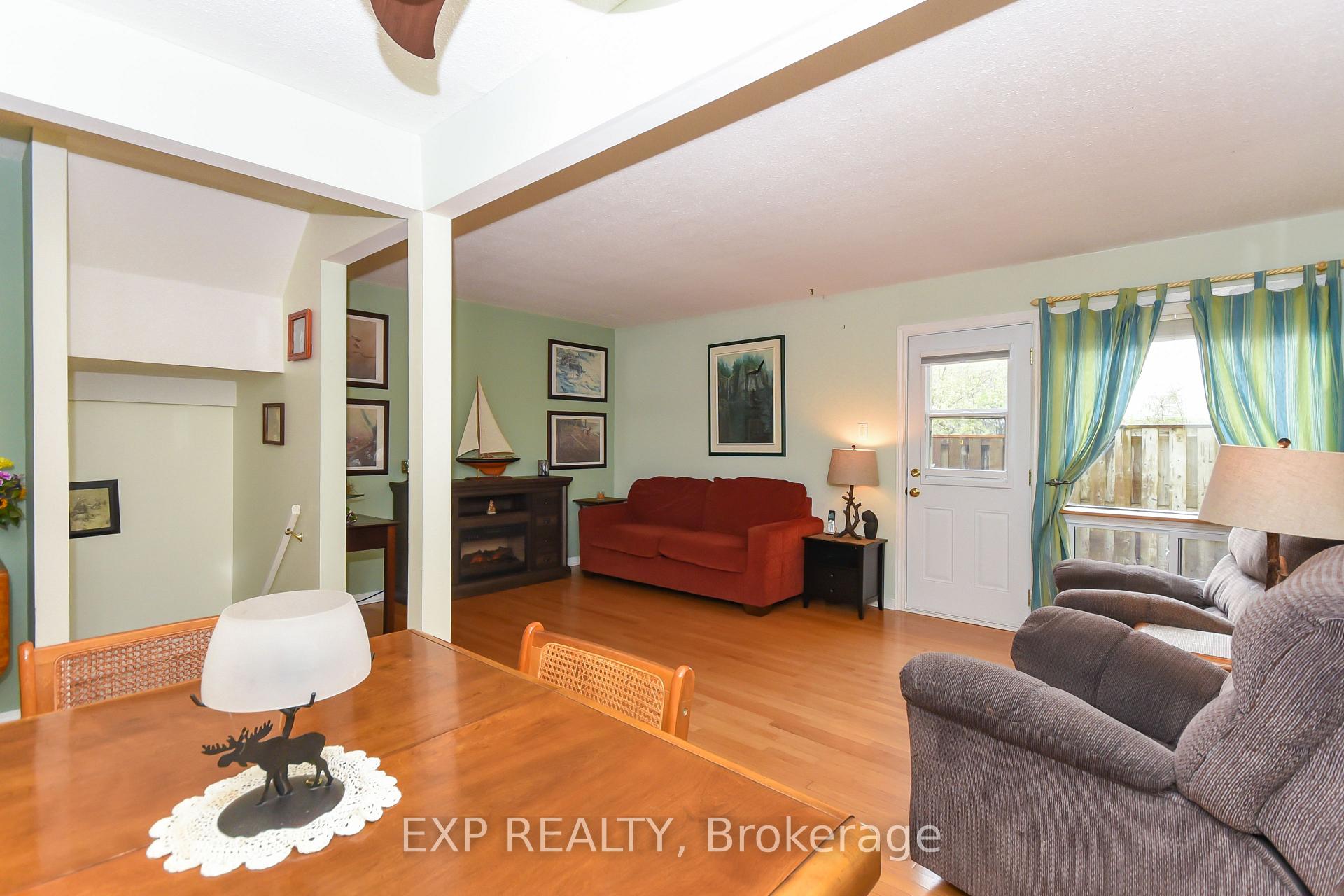 Photo 9 of 1627 Meadowbrook Road, Ottawa, Pineview — HOMEH