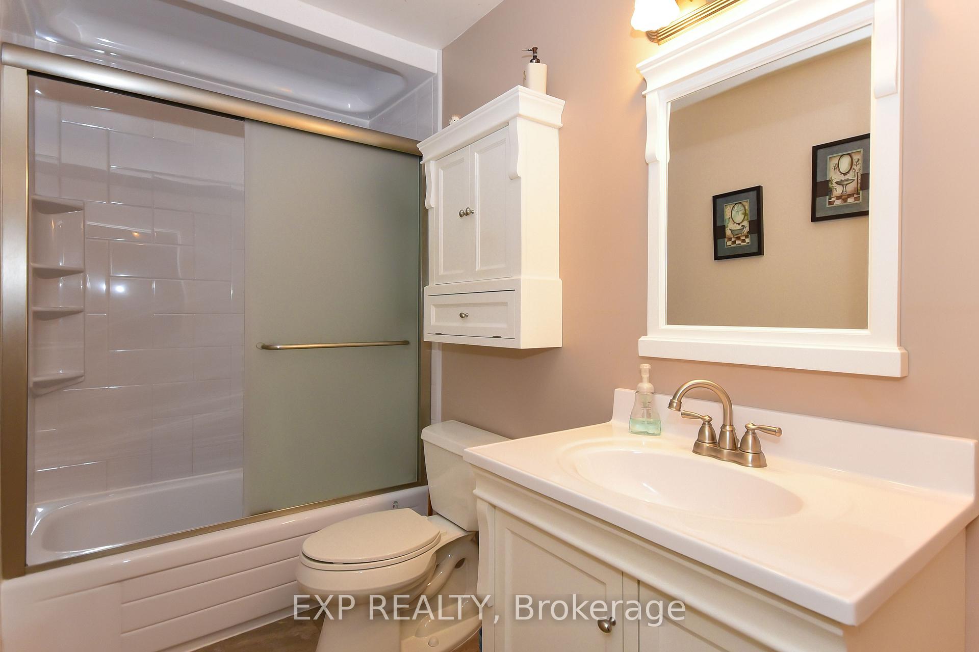 Photo 15 of 1627 Meadowbrook Road, Ottawa, Pineview — HOMEH