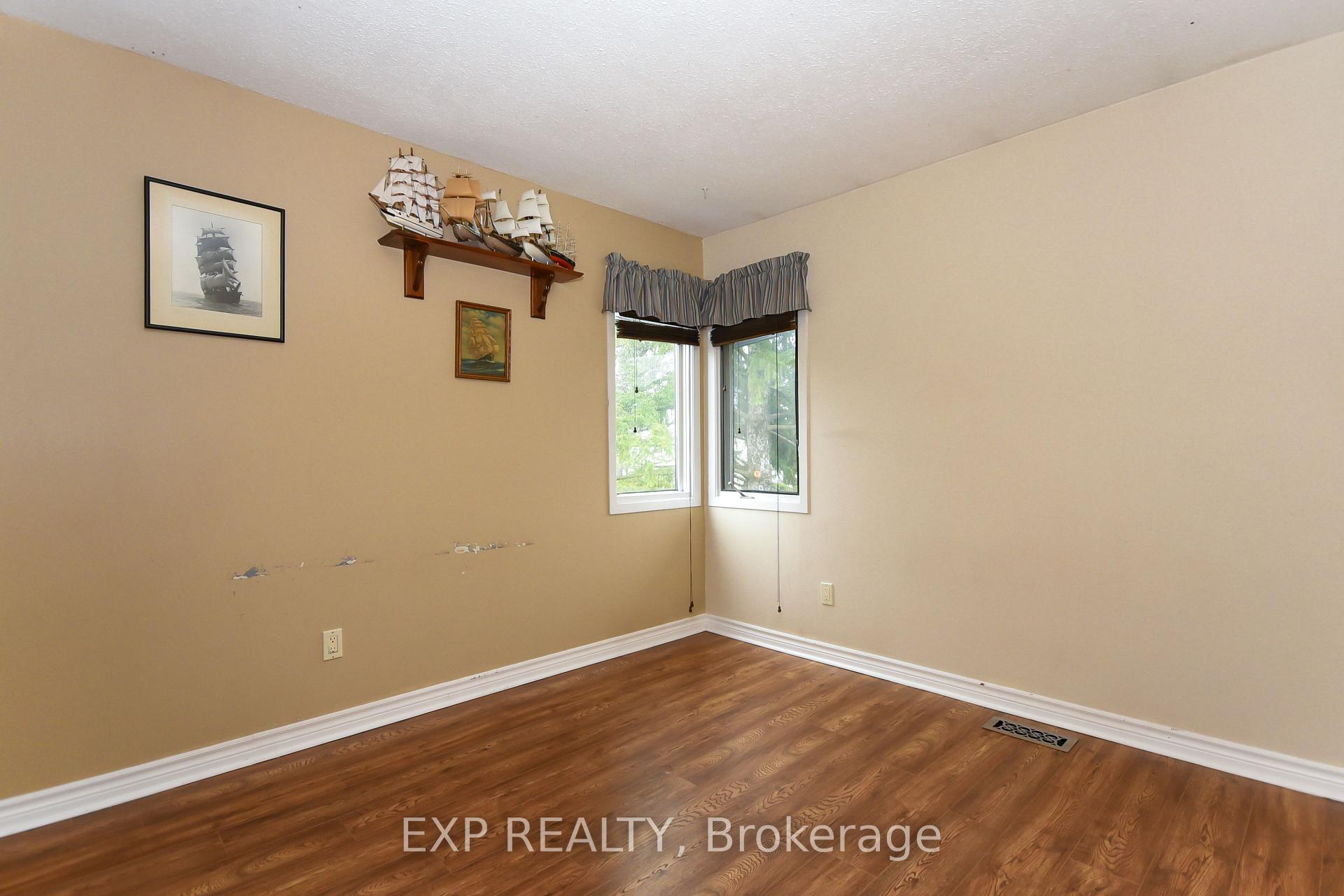 Photo 17 of 1627 Meadowbrook Road, Ottawa, Pineview — HOMEH