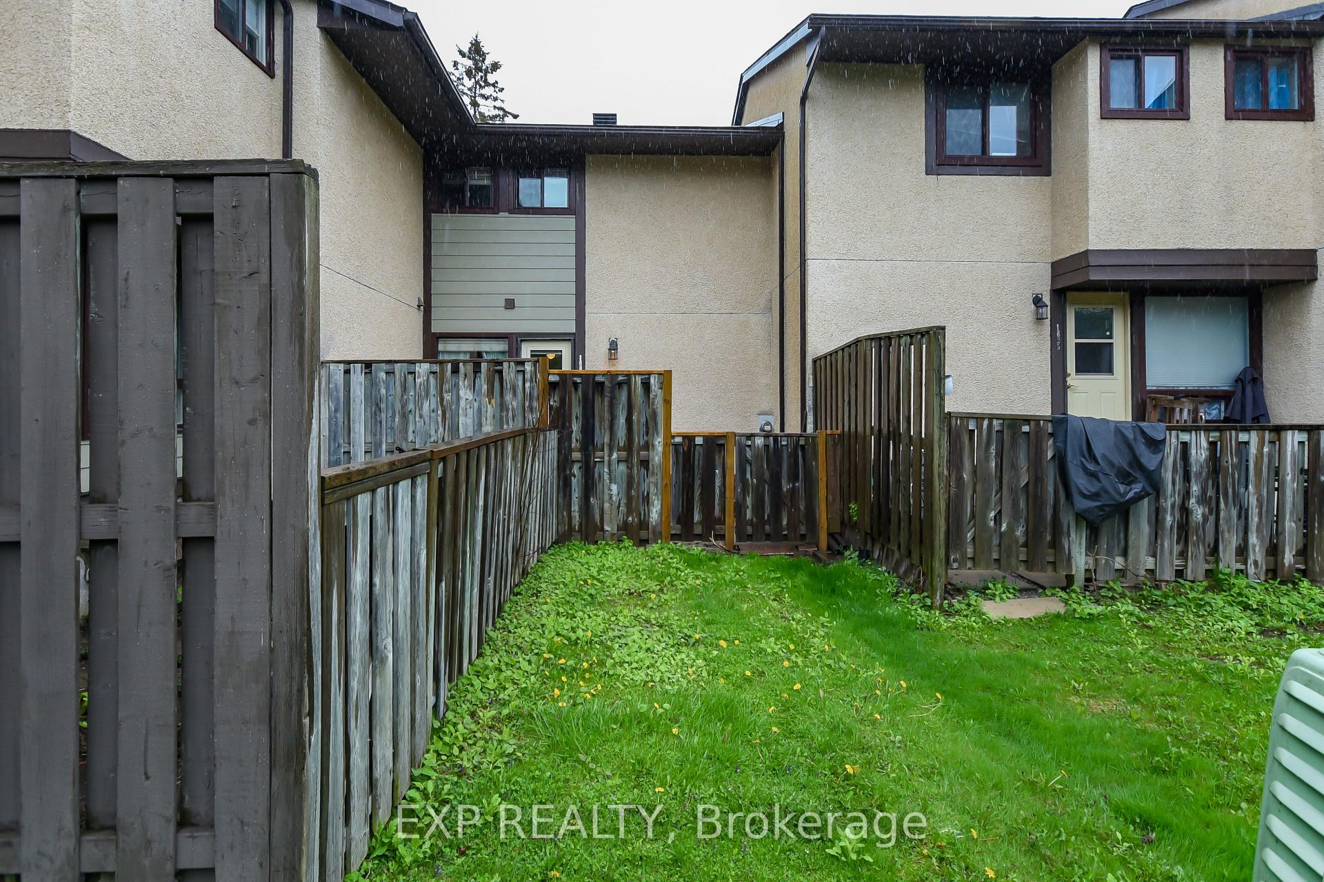 Photo 23 of 1627 Meadowbrook Road, Ottawa, Pineview — HOMEH