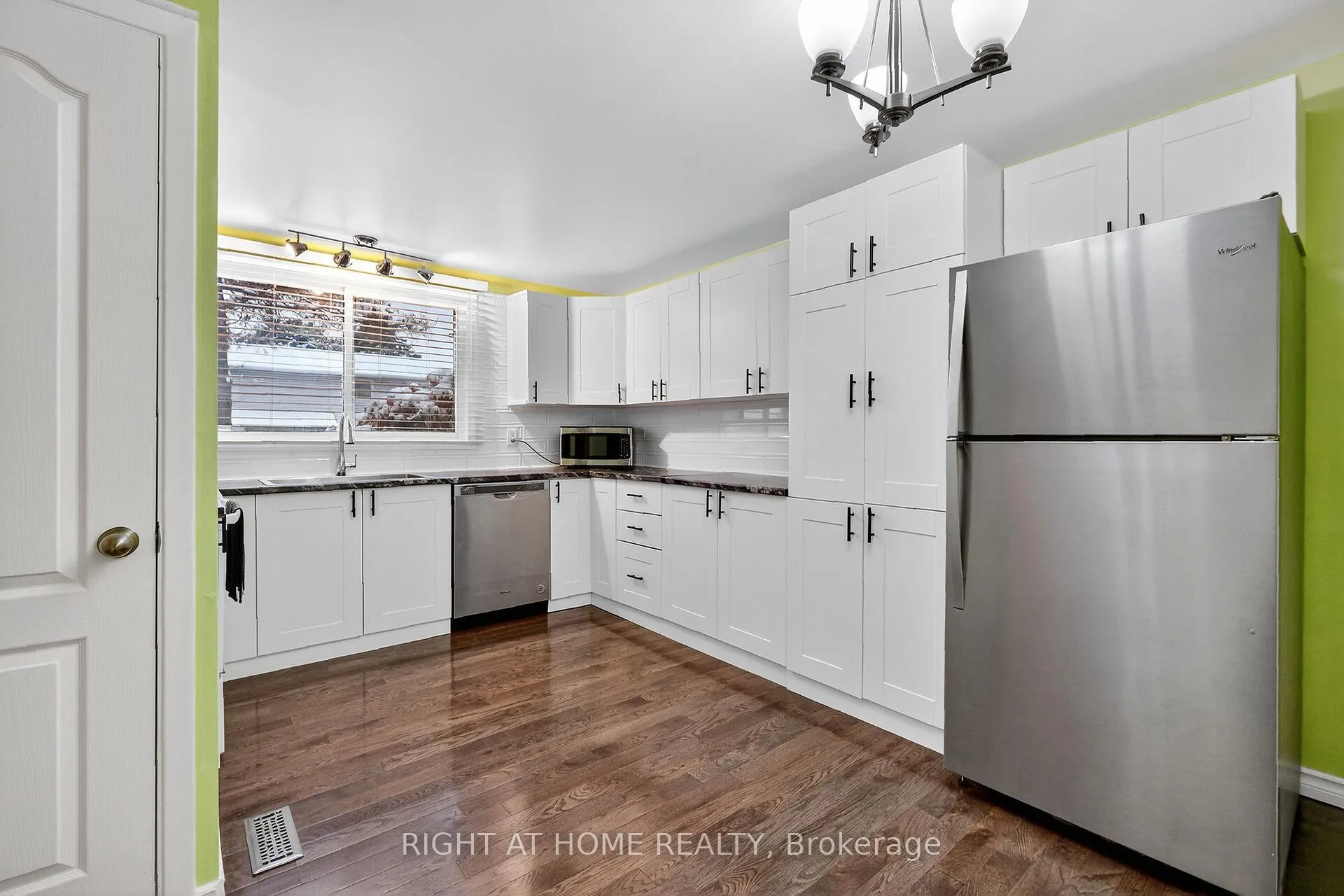 Photo 7 of Unit 95, 1474 Heatherington Road, Ottawa, Heron Gate/Industrial Park — HOMEH