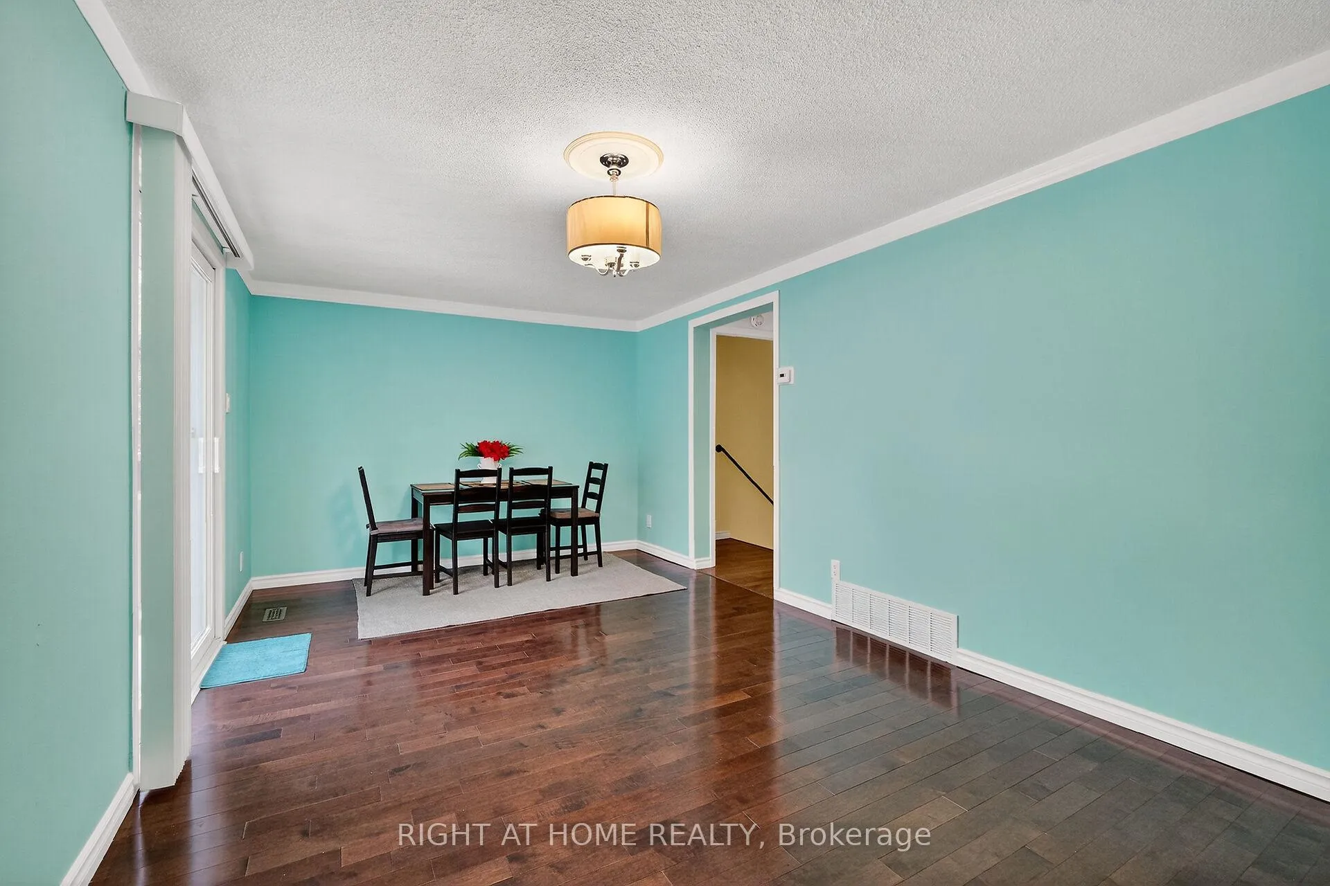 Photo 14 of Unit 95, 1474 Heatherington Road, Ottawa, Heron Gate/Industrial Park — HOMEH