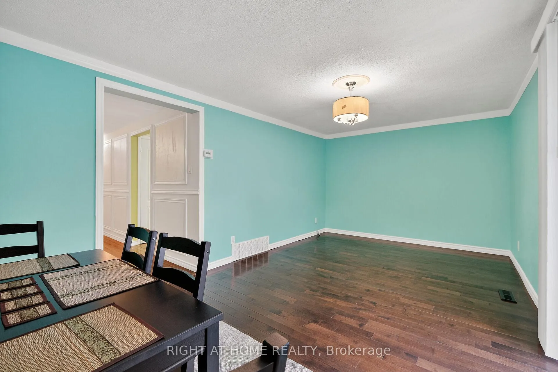 Photo 16 of Unit 95, 1474 Heatherington Road, Ottawa, Heron Gate/Industrial Park — HOMEH