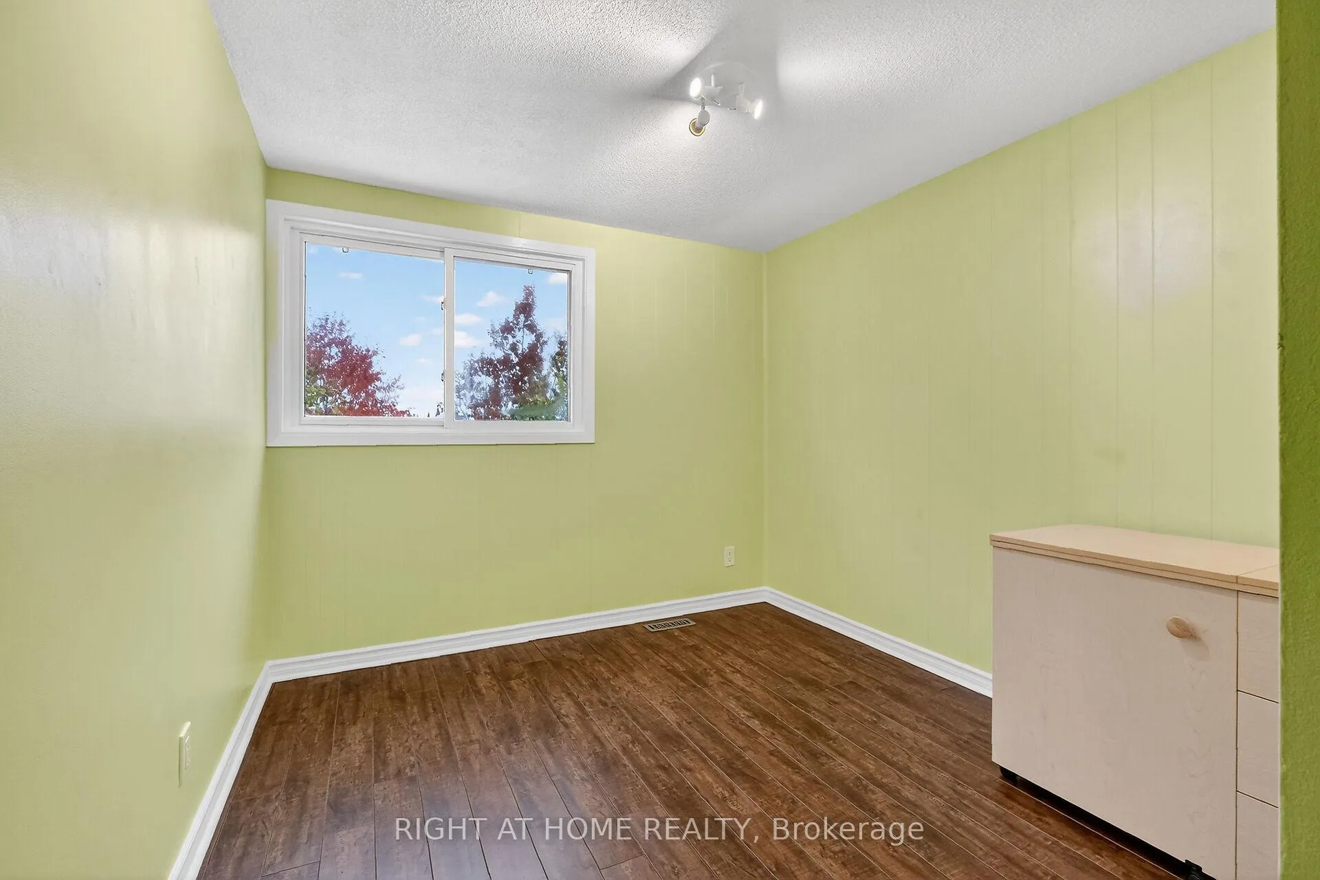 Photo 27 of Unit 95, 1474 Heatherington Road, Ottawa, Heron Gate/Industrial Park — HOMEH