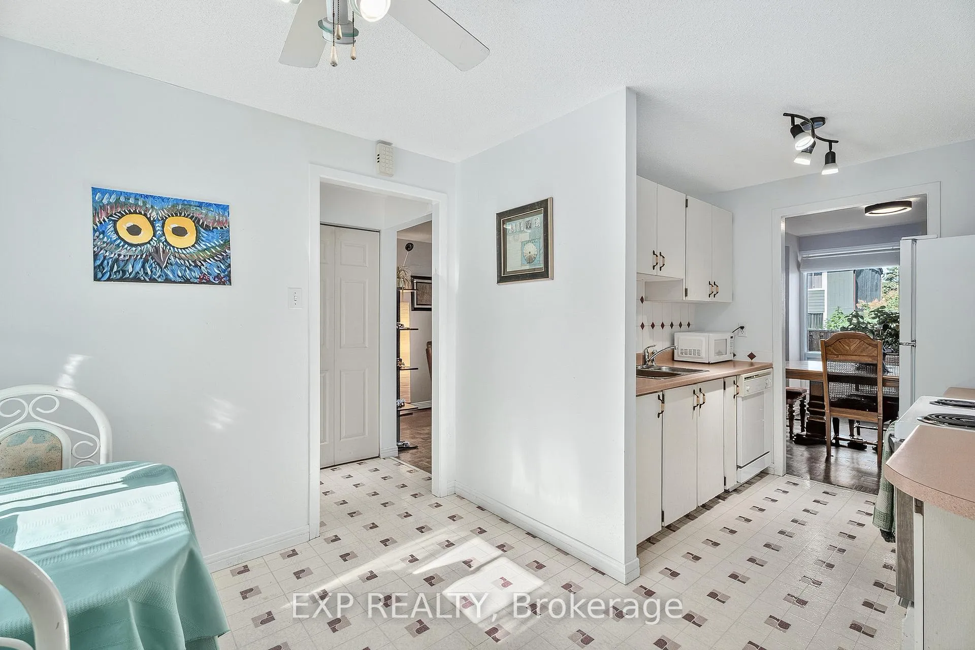 Photo 9 of Unit 81, 8 Sherway Drive, Ottawa, Barrhaven - Pheasant Run — HOMEH