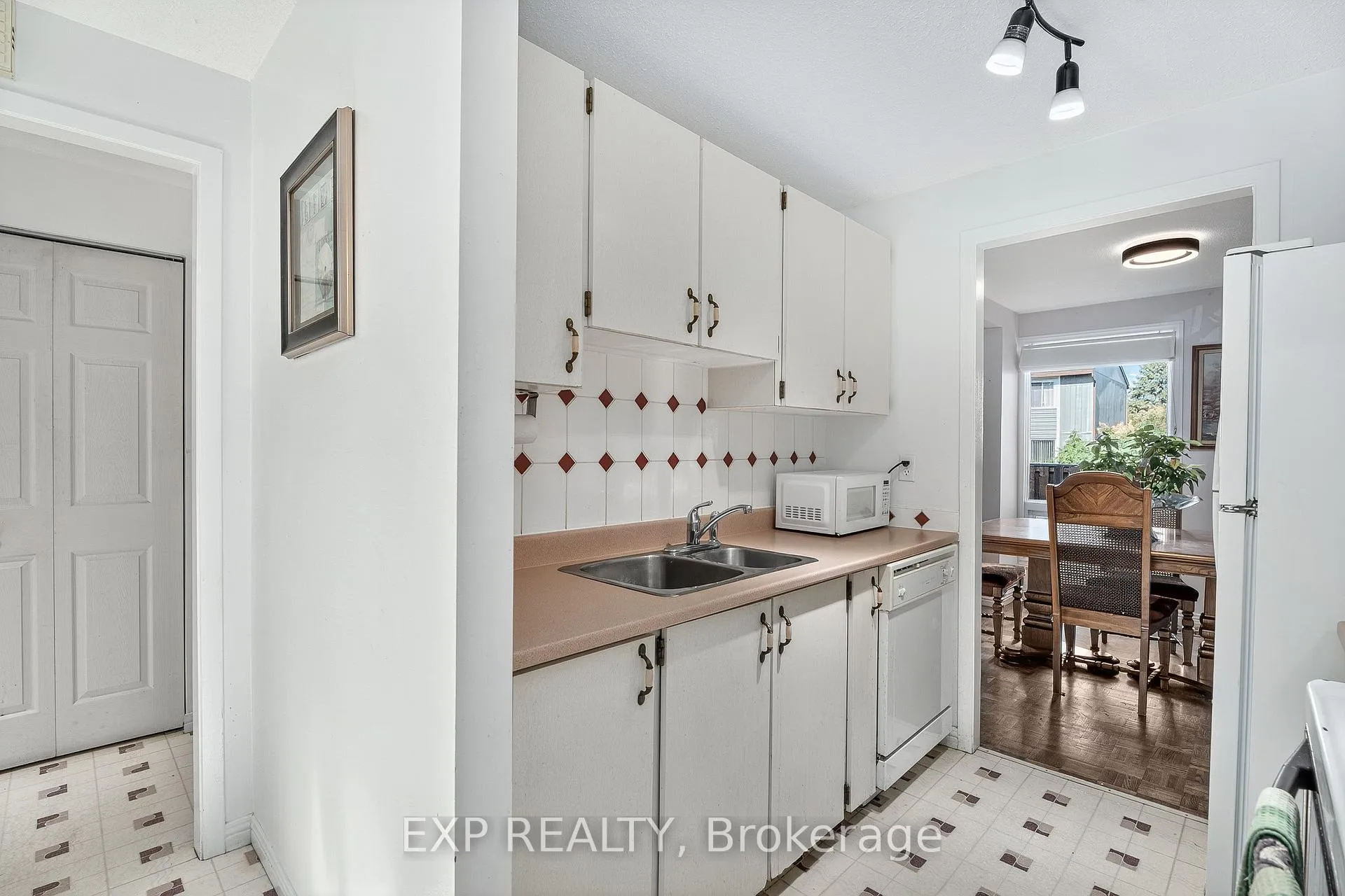 Photo 12 of Unit 81, 8 Sherway Drive, Ottawa, Barrhaven - Pheasant Run — HOMEH
