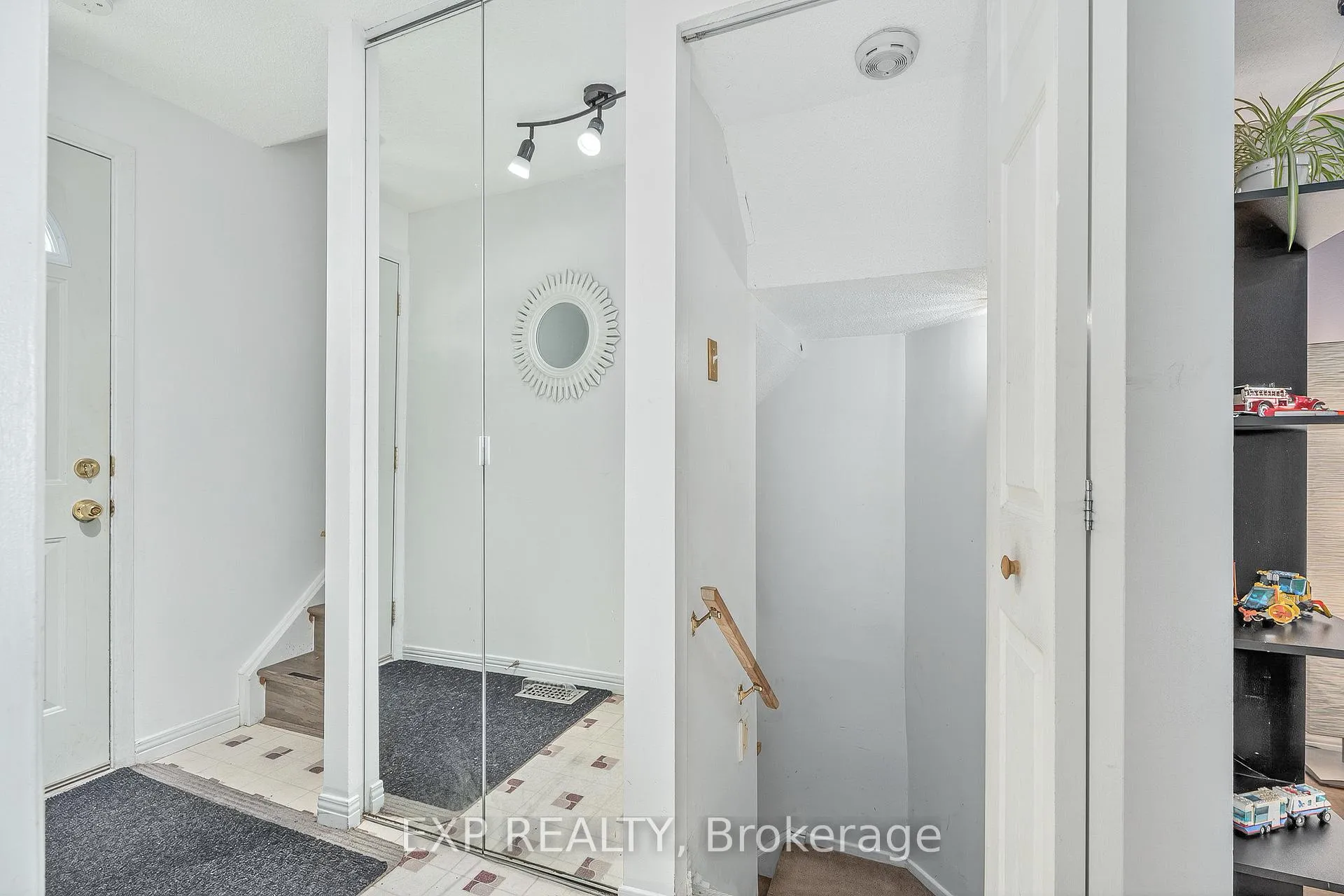 Photo 29 of Unit 81, 8 Sherway Drive, Ottawa, Barrhaven - Pheasant Run — HOMEH
