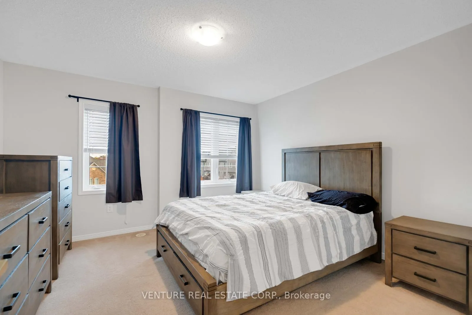 Photo 17 of 156 Kingston Road W, Ajax, Central — HOMEH
