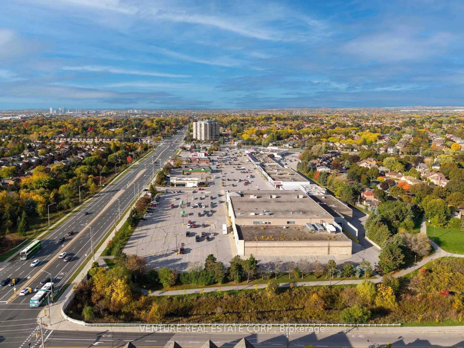 Photo 23 of 156 Kingston Road W, Ajax, Central — HOMEH
