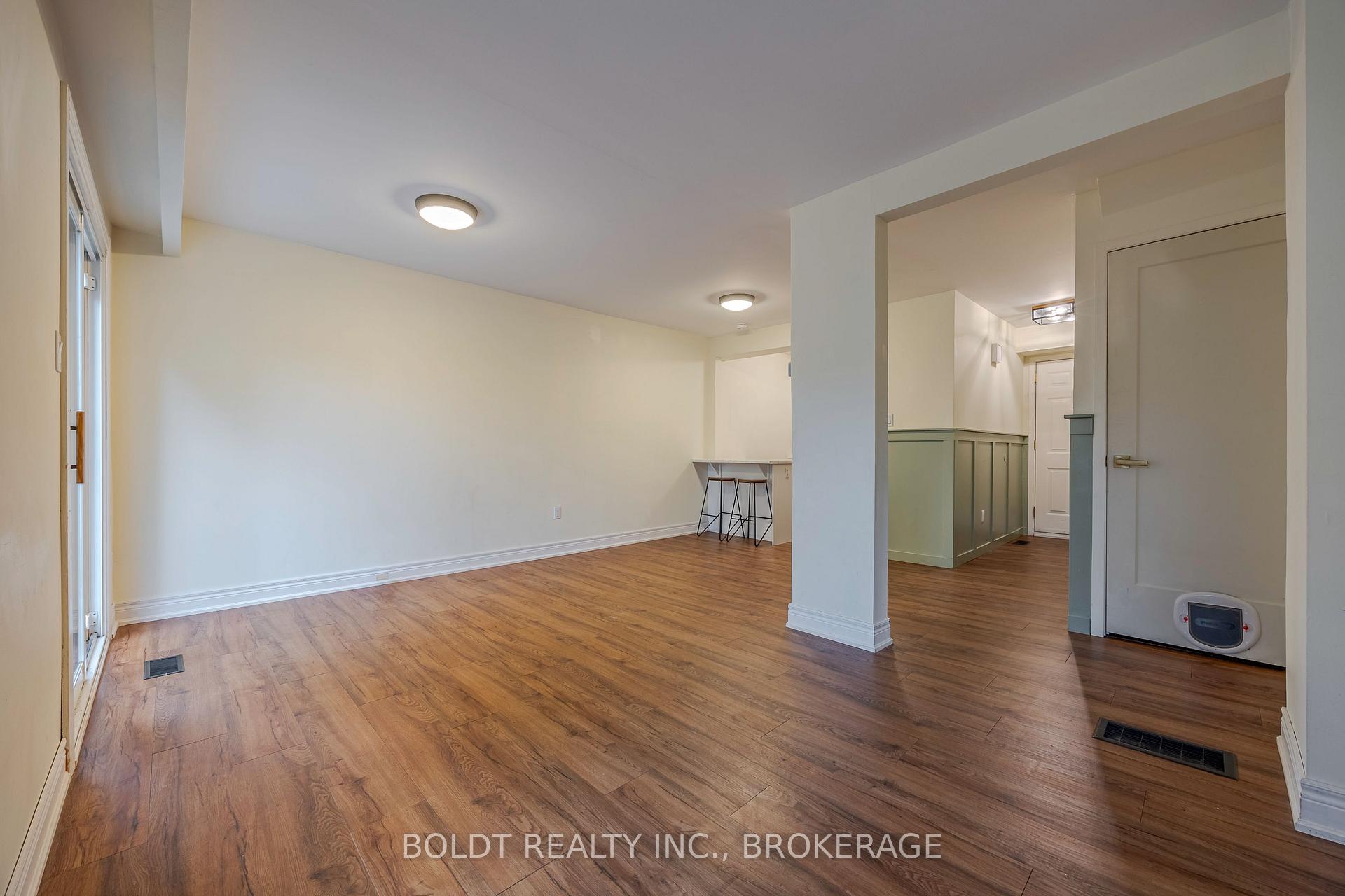 Photo 6 of Unit 15, 2 Weiden Street, St. Catharines, Bunting/Linwell — HOMEH